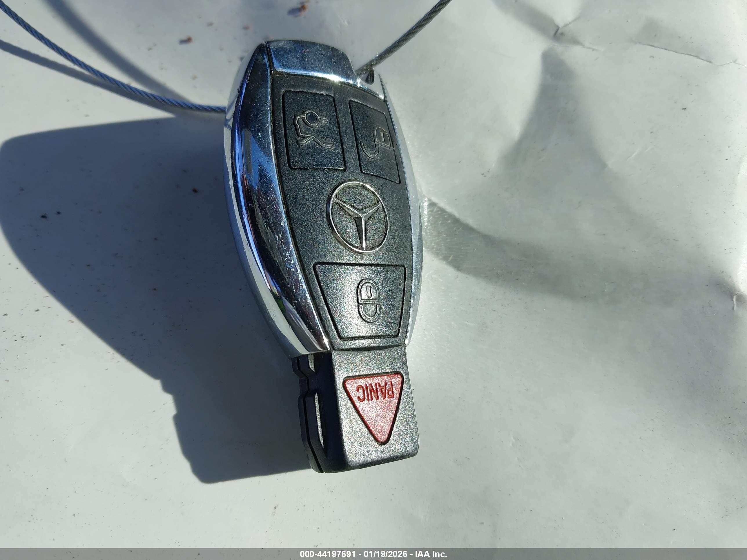 MERCEDES-BENZ C image 11