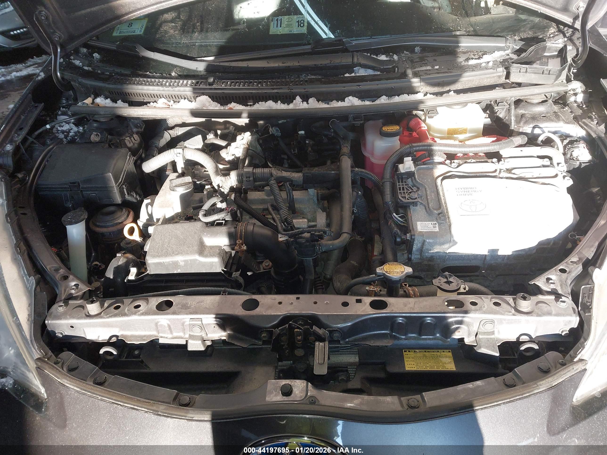 TOYOTA PRIUS image 10