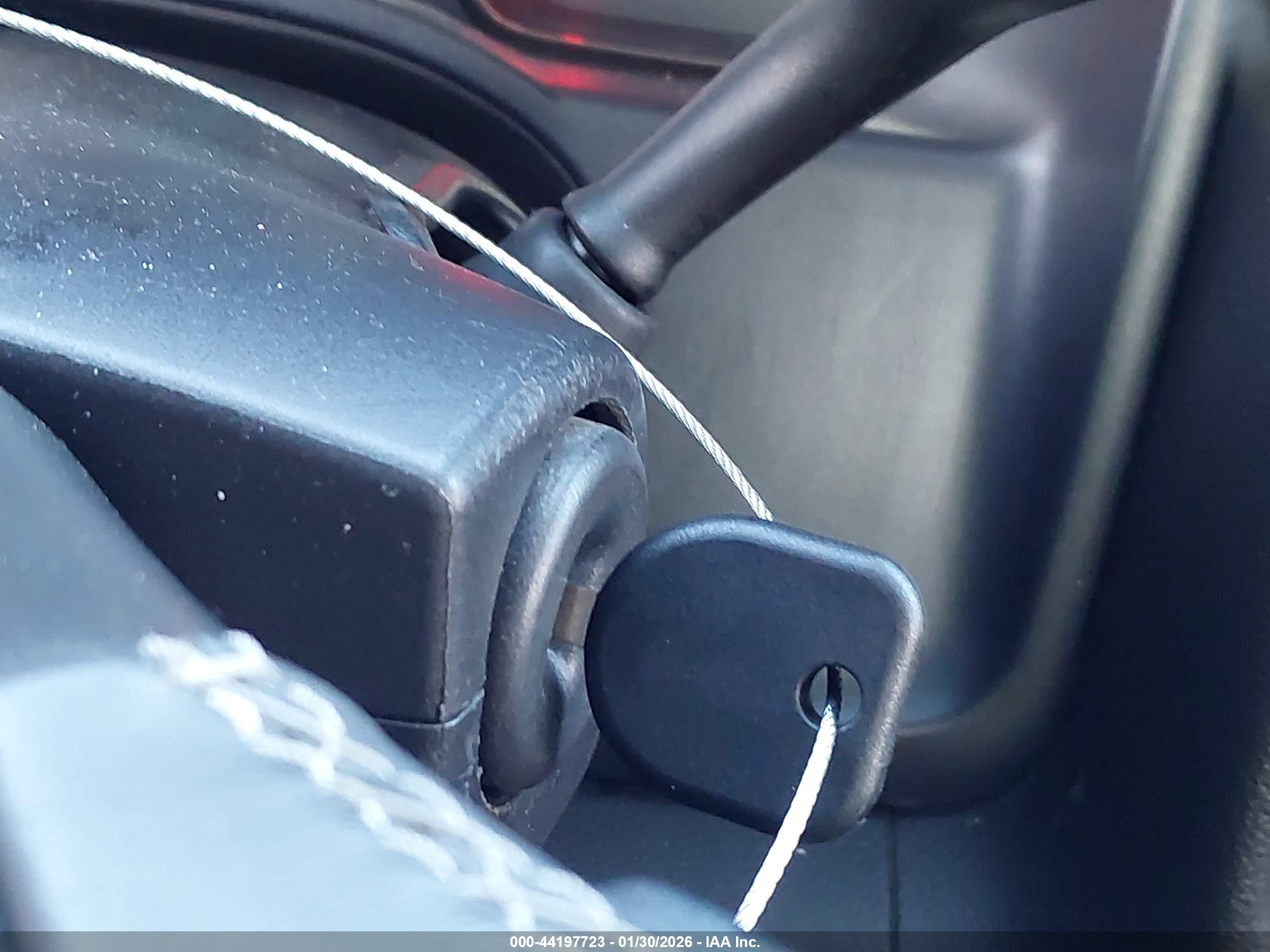 CHEVROLET SILVERADO image 11