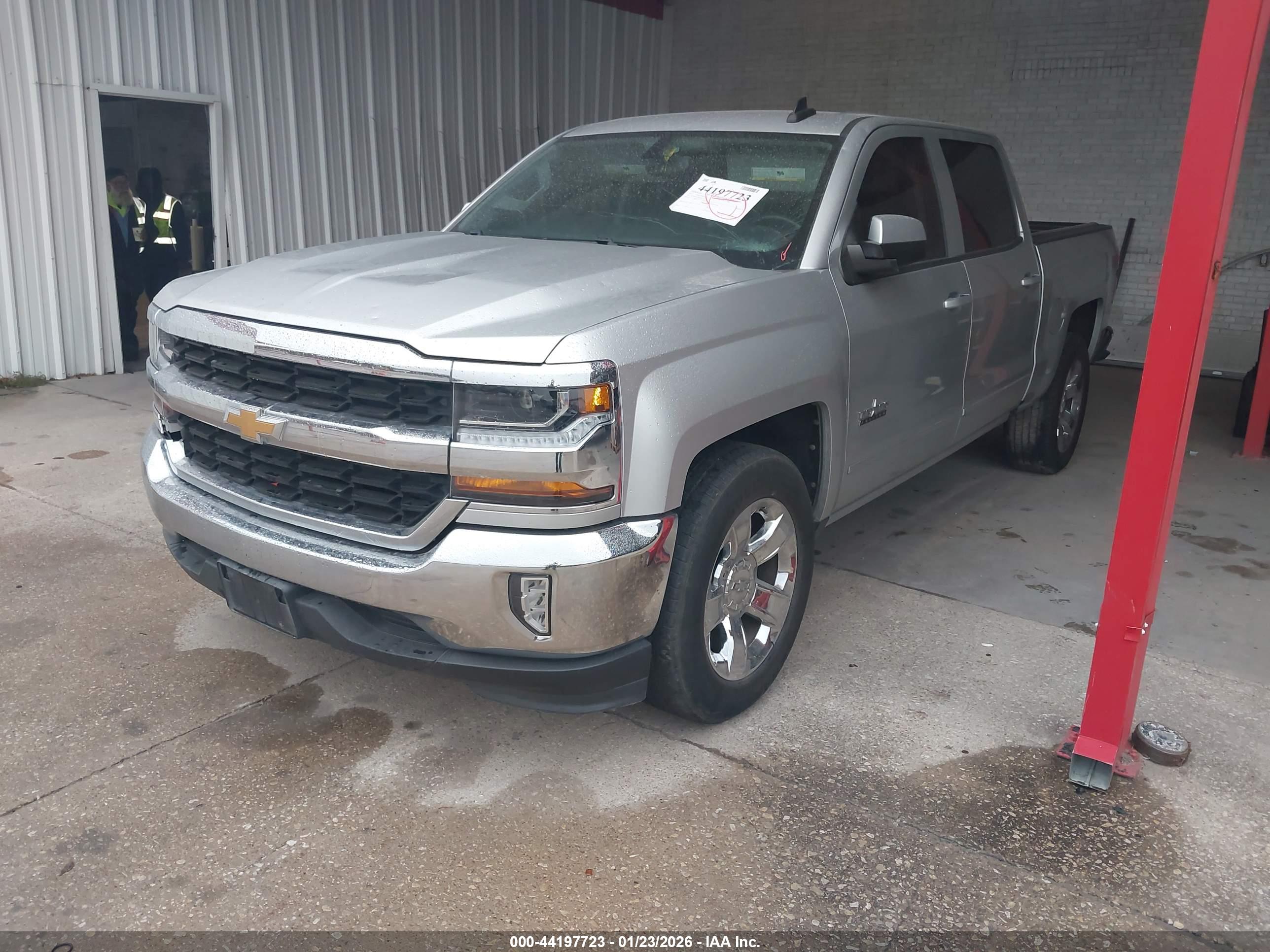 CHEVROLET SILVERADO image 2