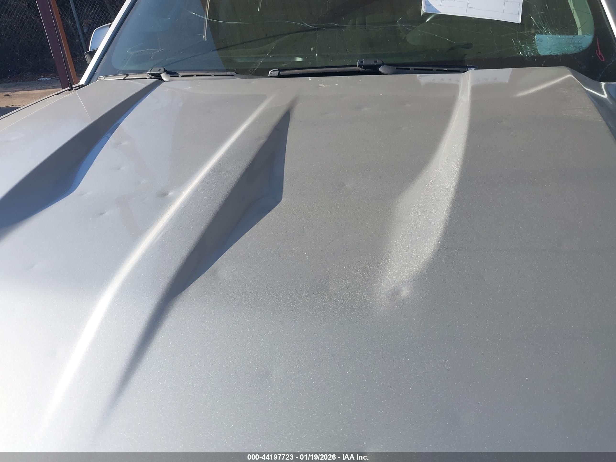 CHEVROLET SILVERADO image 6