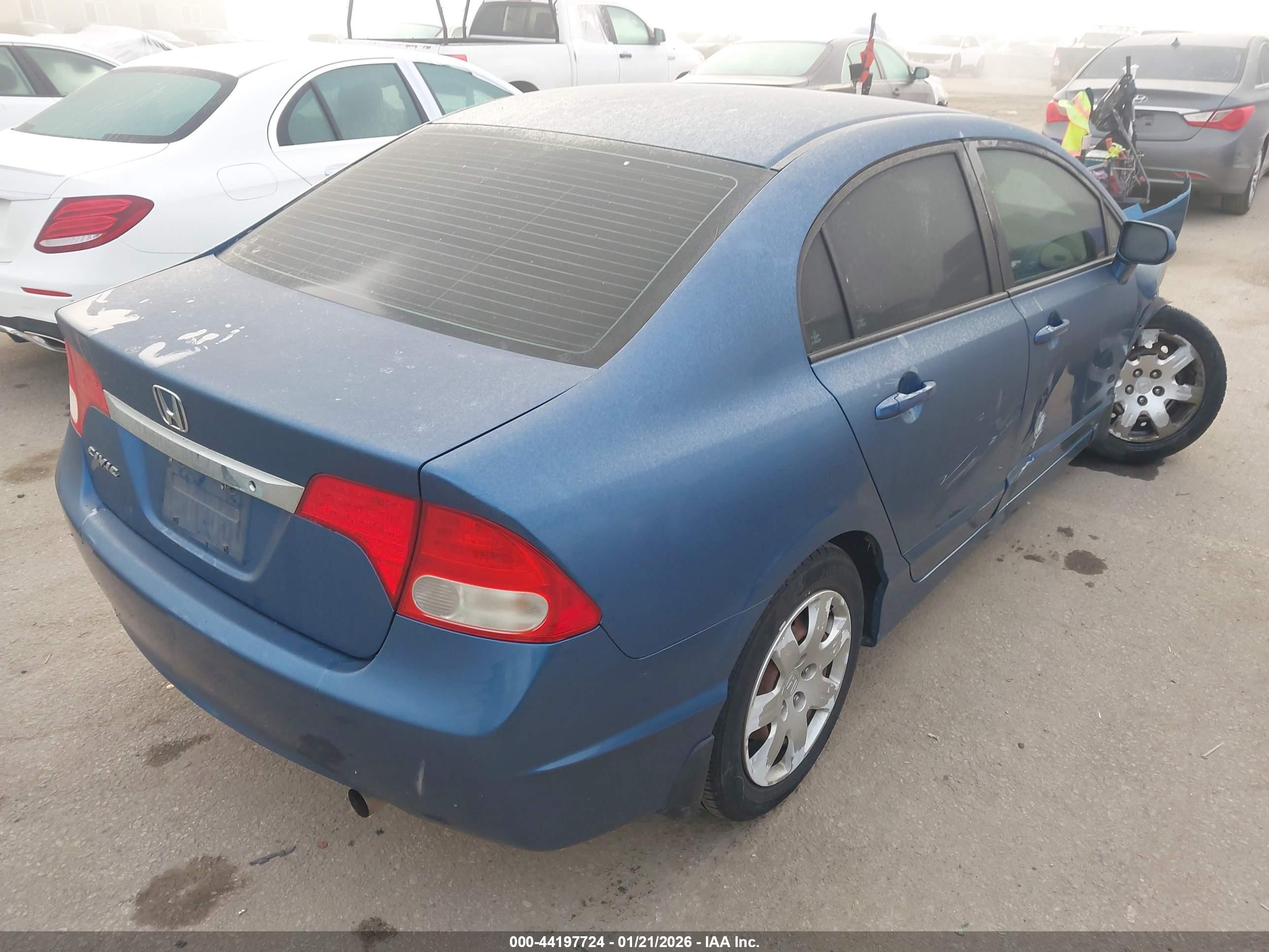 HONDA CIVIC image 4