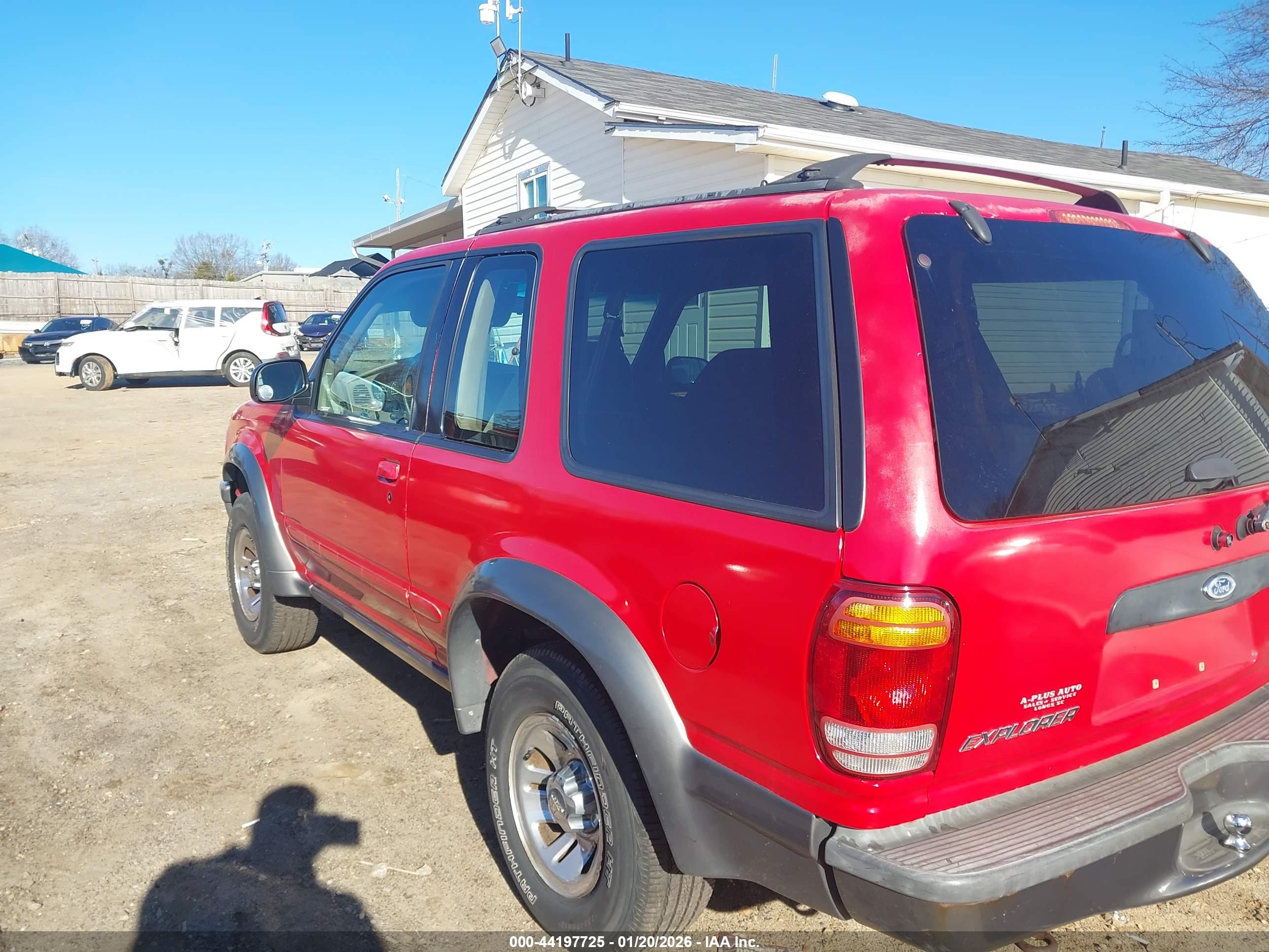 FORD EXPLORER image 3