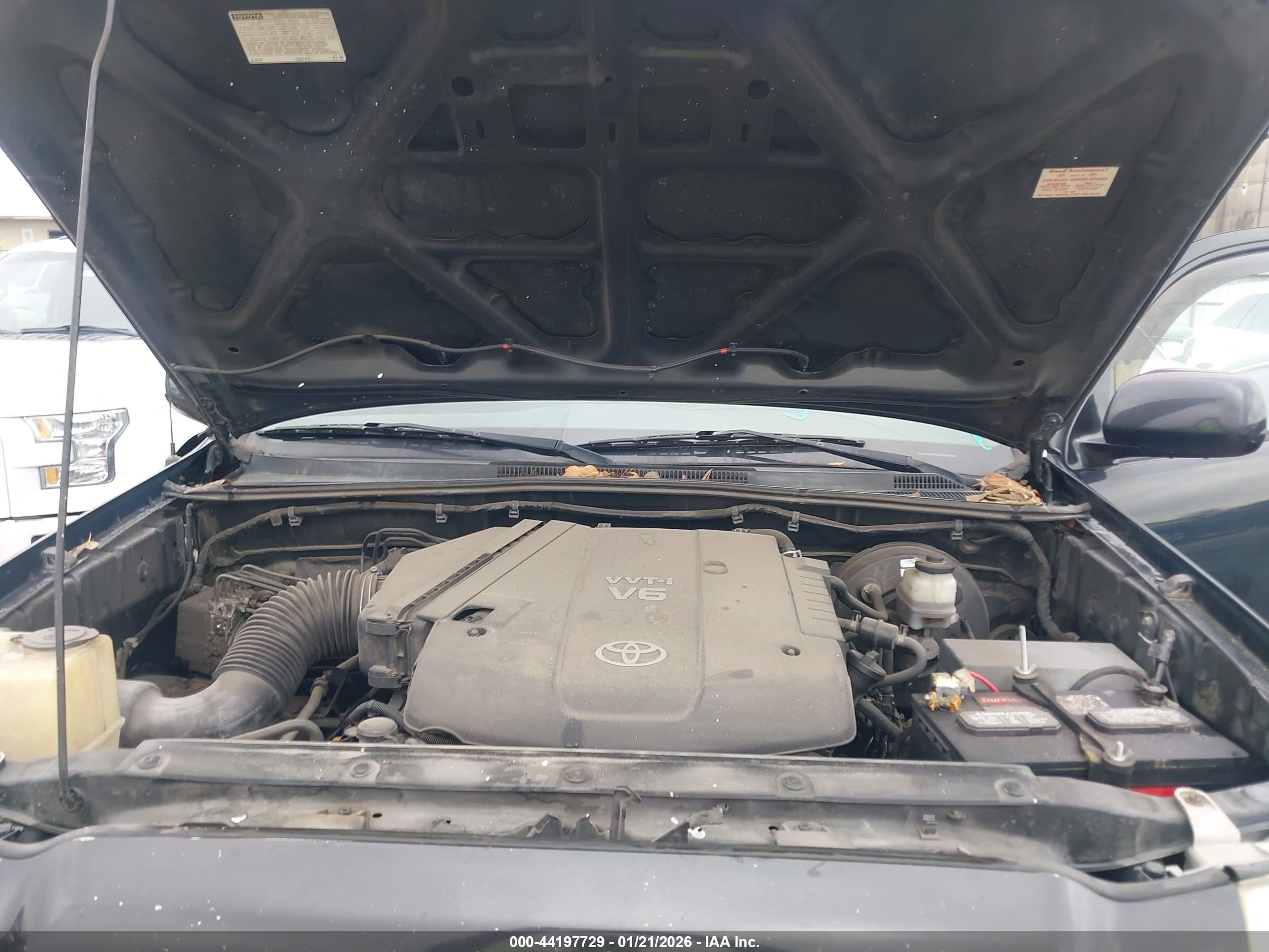 TOYOTA TACOMA image 10