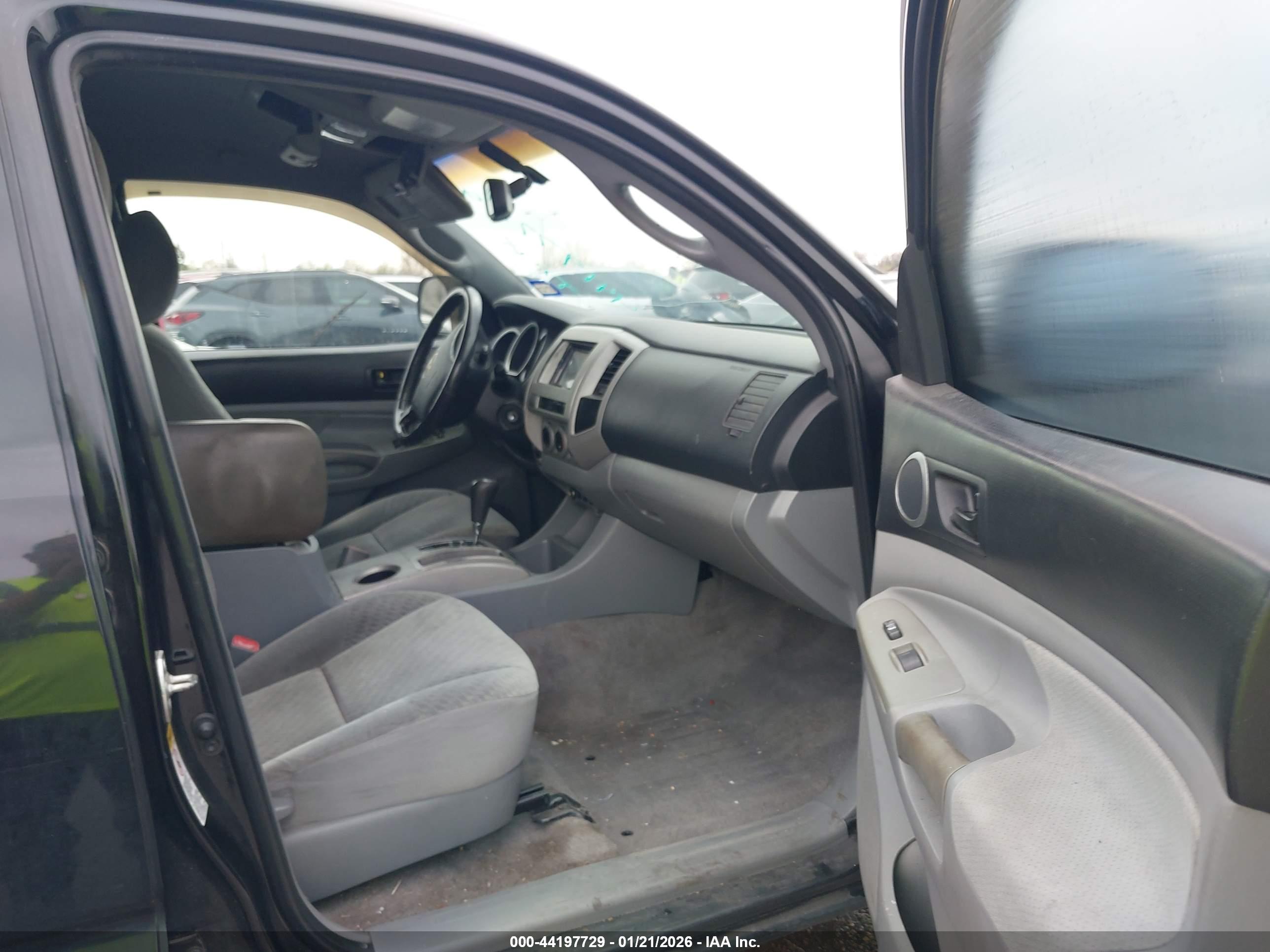 TOYOTA TACOMA image 5