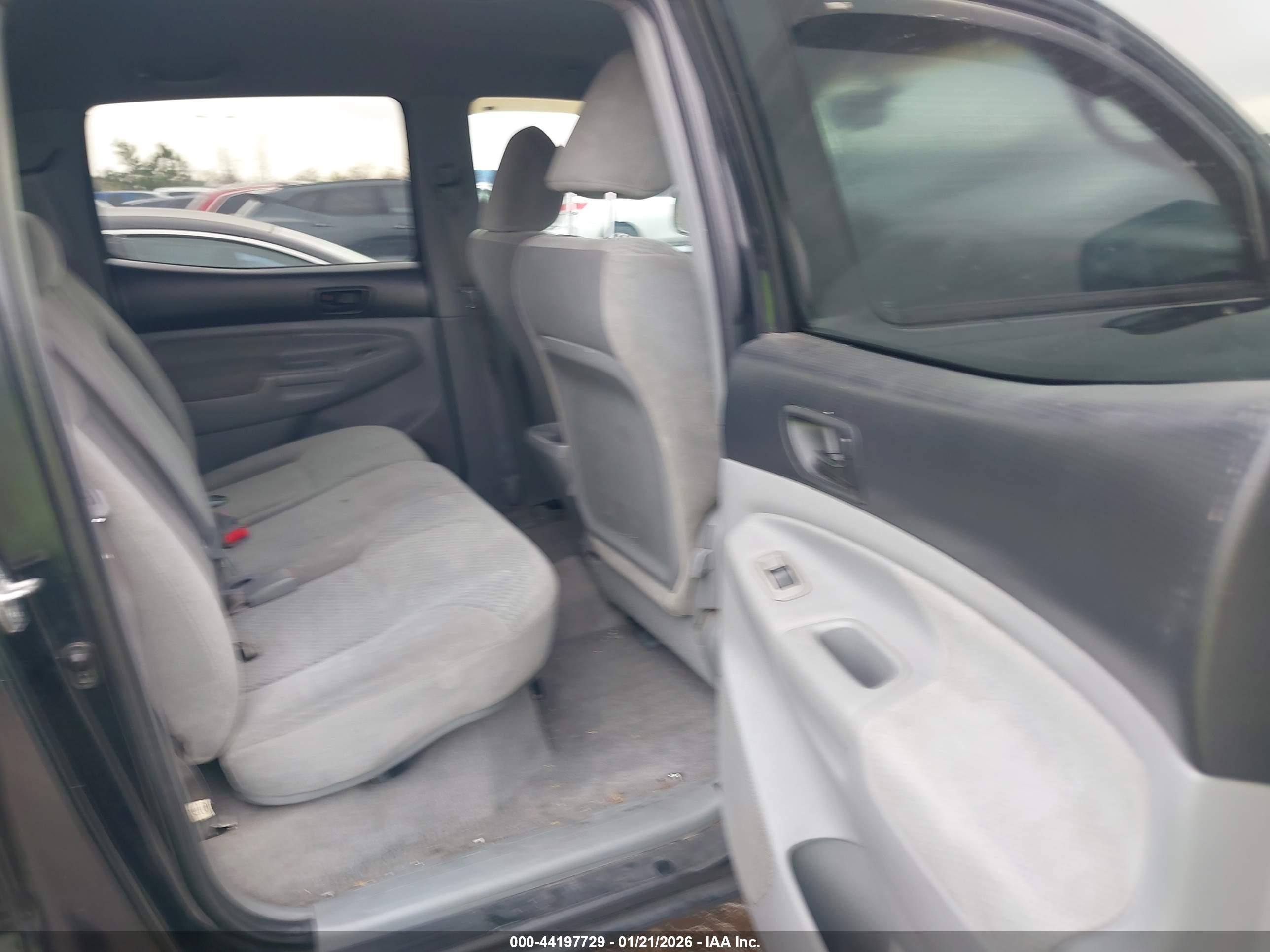 TOYOTA TACOMA image 8