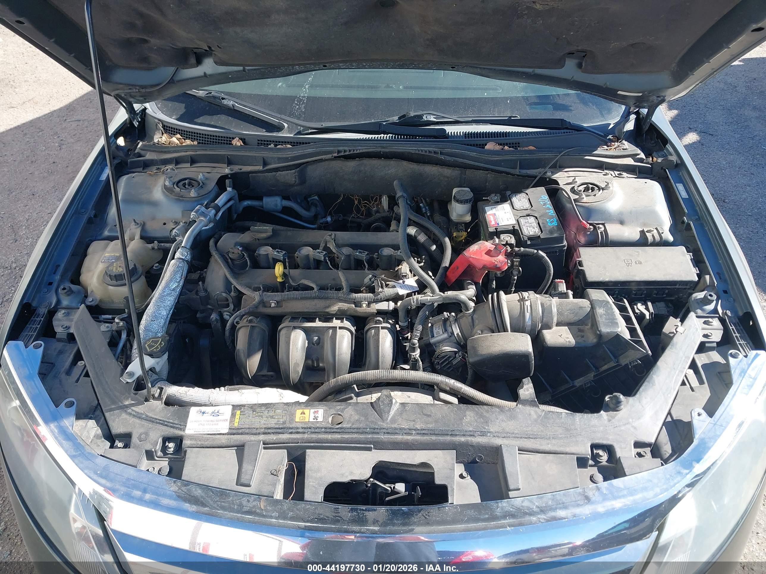 FORD FUSION image 10