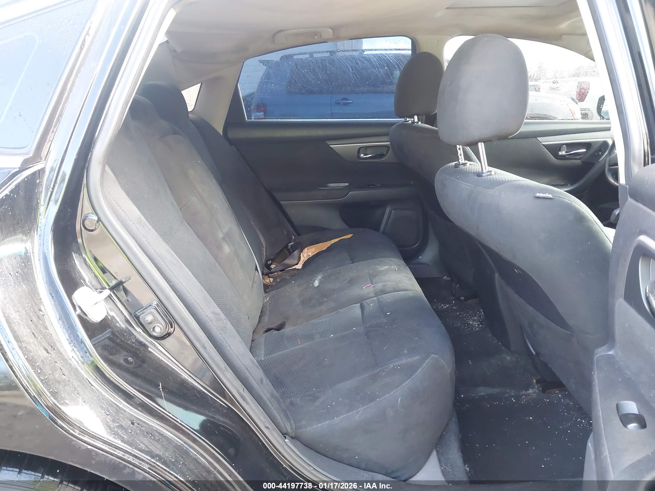 NISSAN ALTIMA image 8