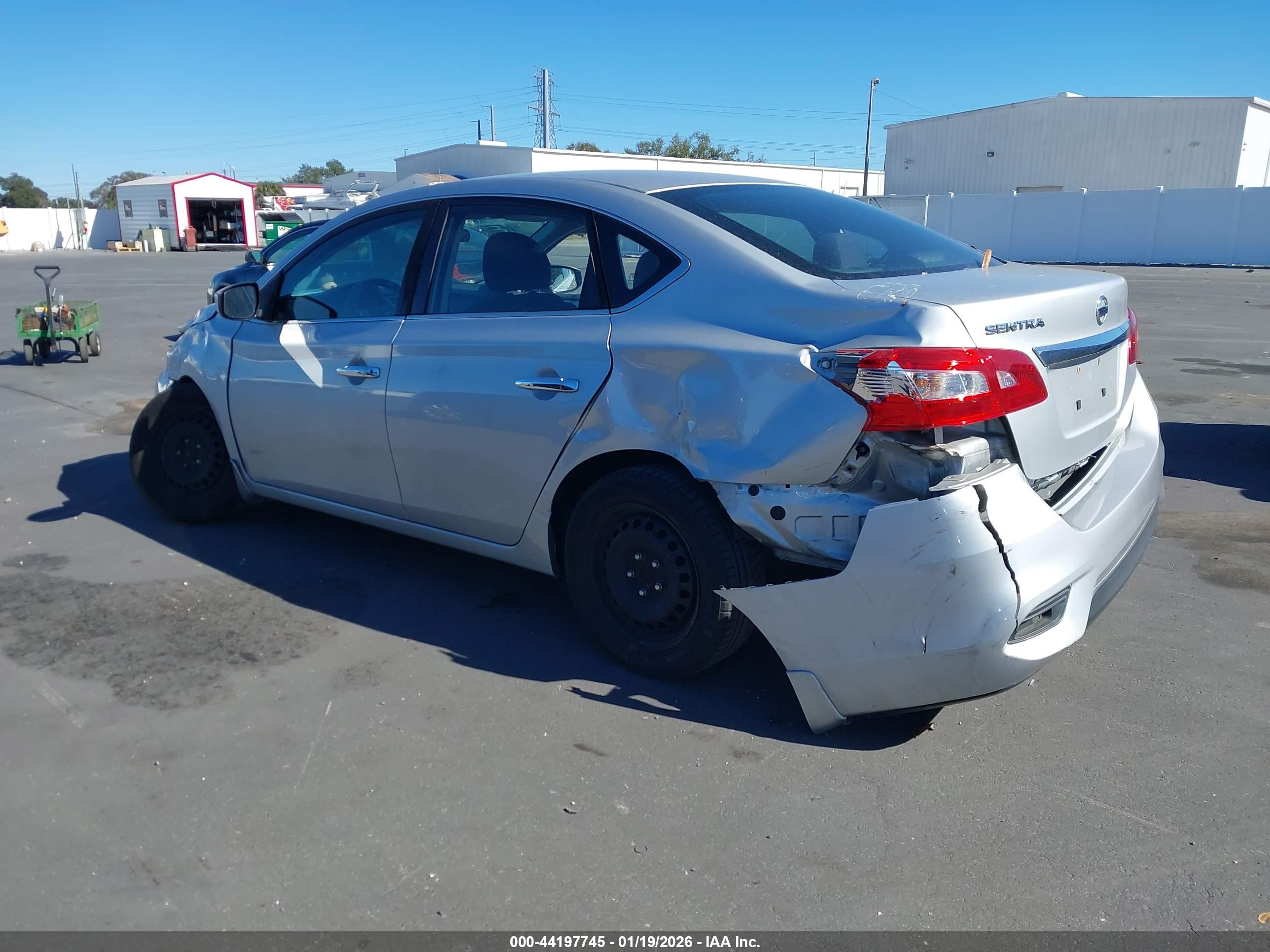 NISSAN SENTRA image 3