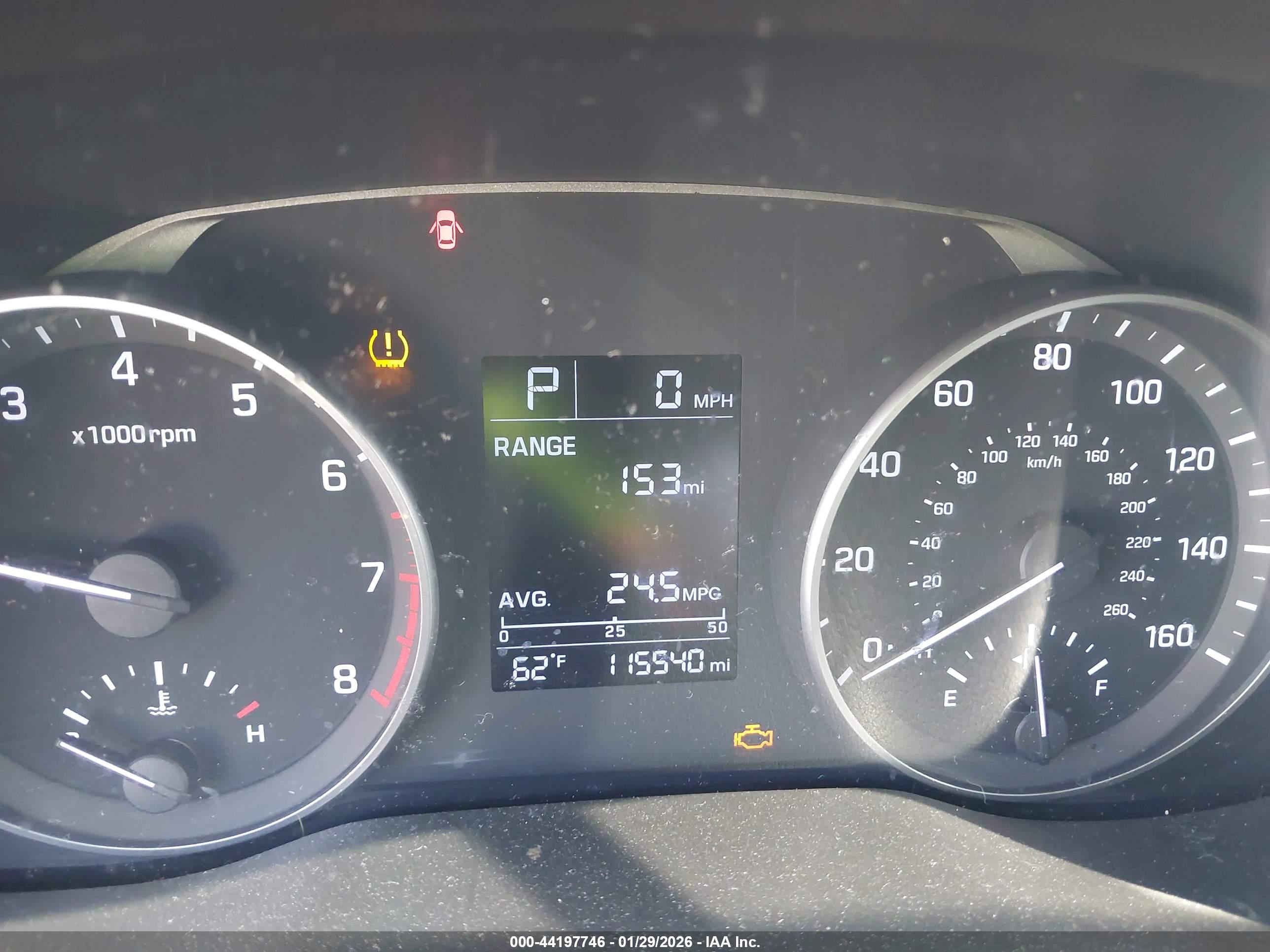 HYUNDAI ELANTRA image 7