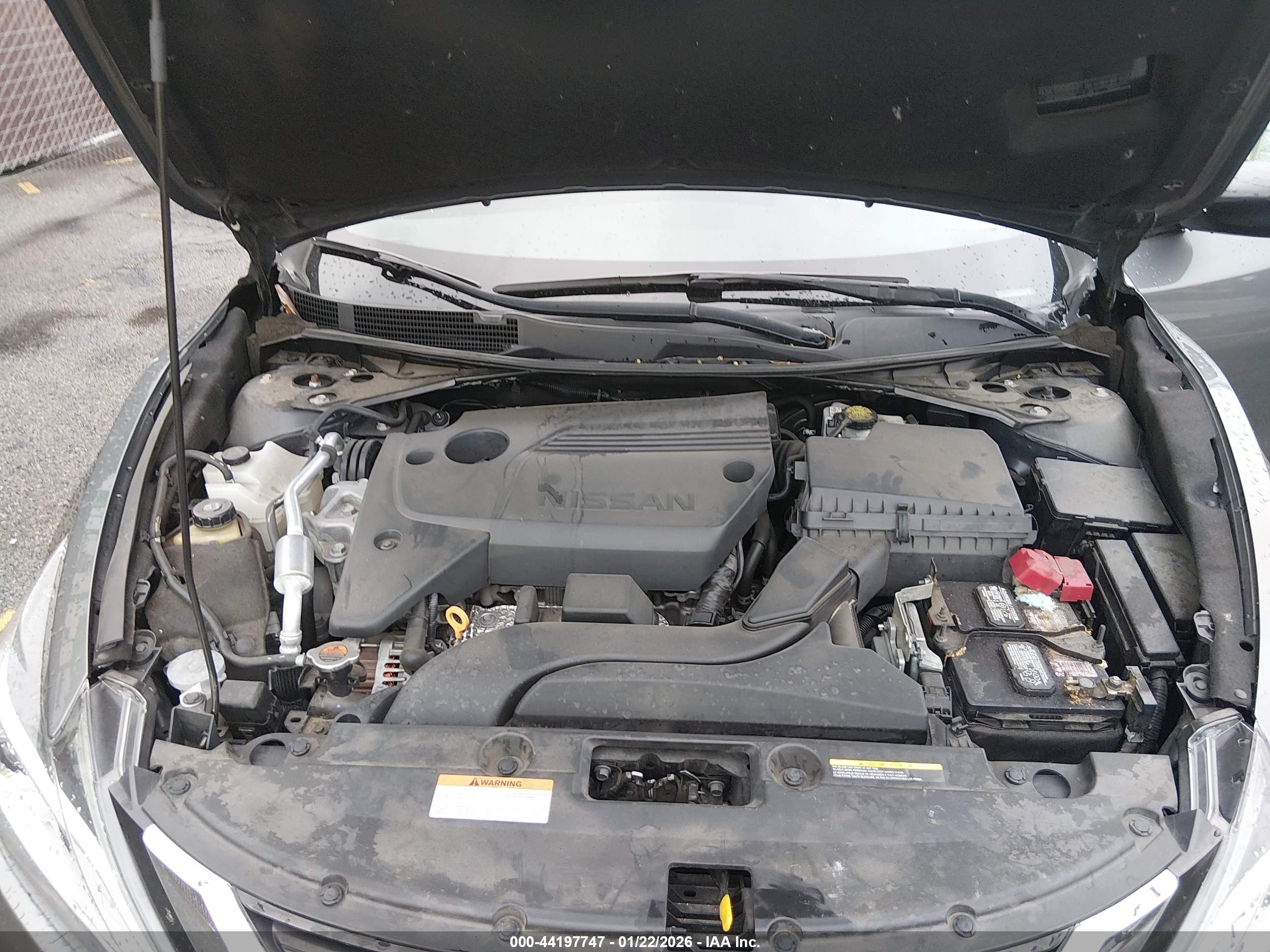 NISSAN ALTIMA image 10
