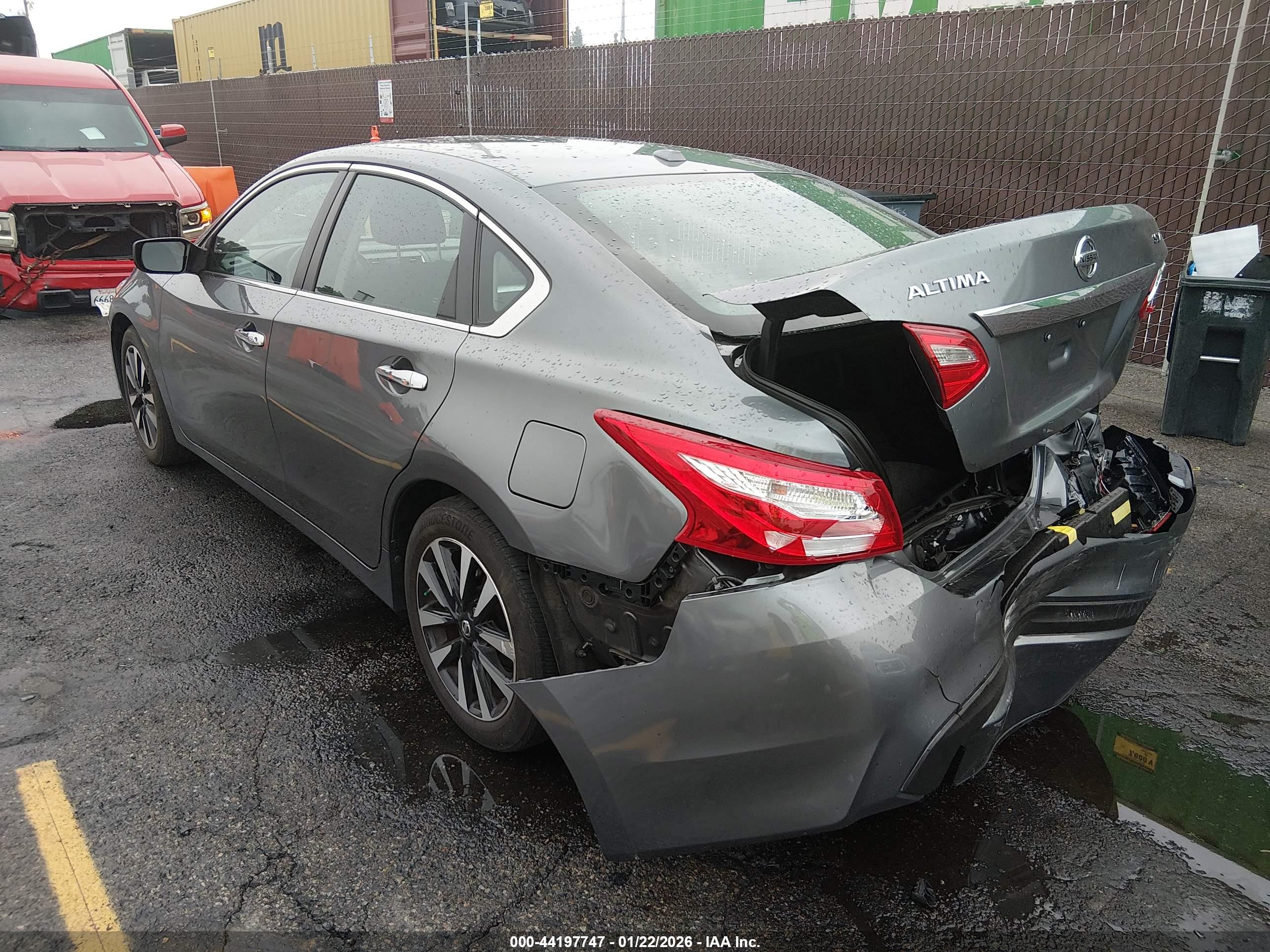 NISSAN ALTIMA image 3
