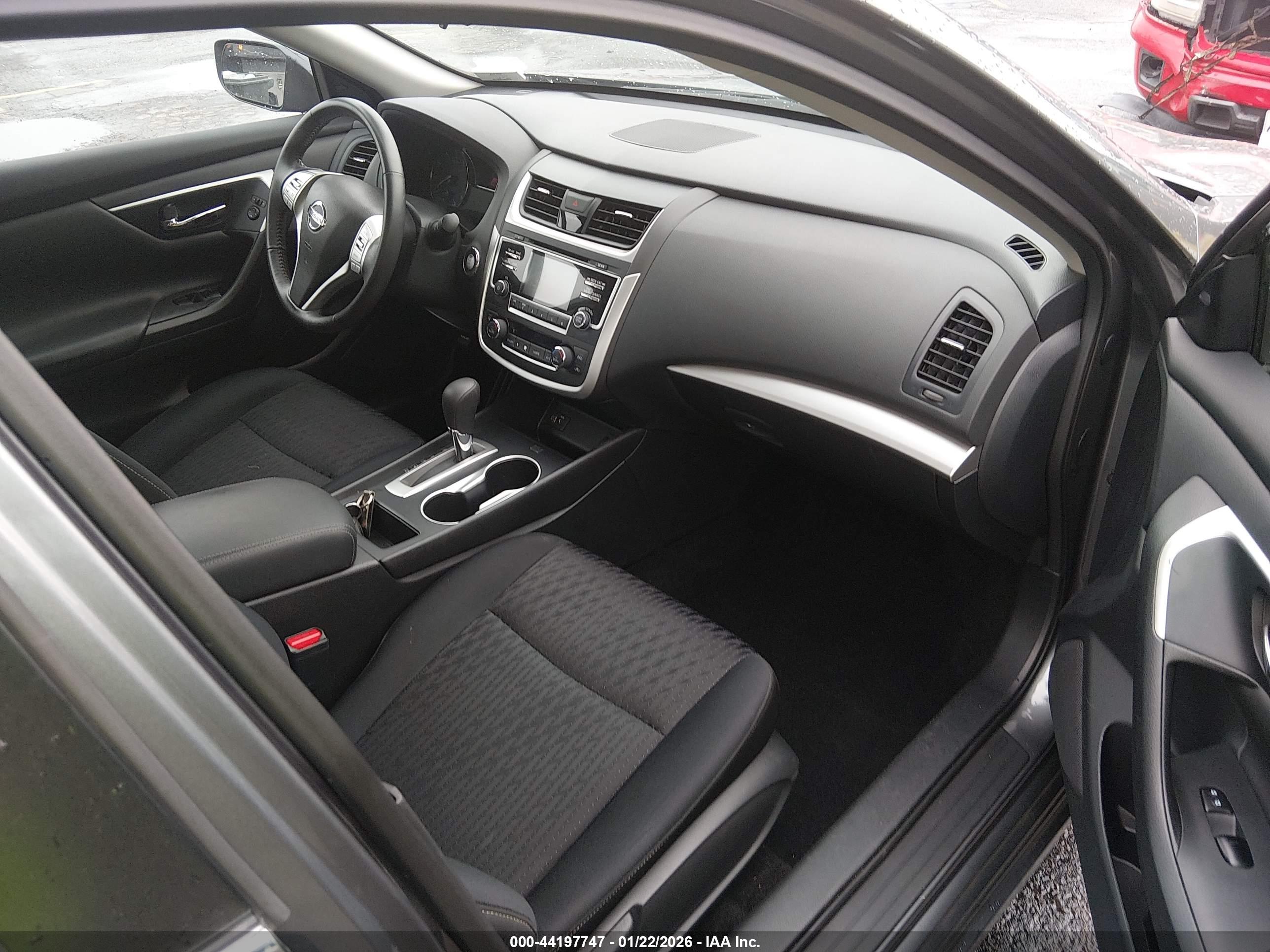 NISSAN ALTIMA image 5