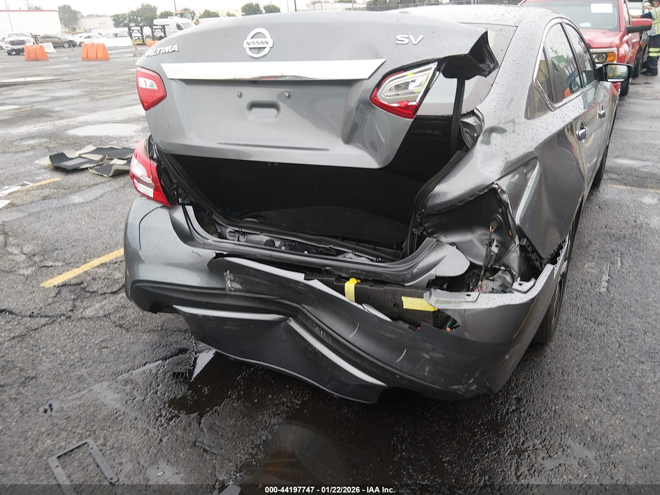 NISSAN ALTIMA image 6