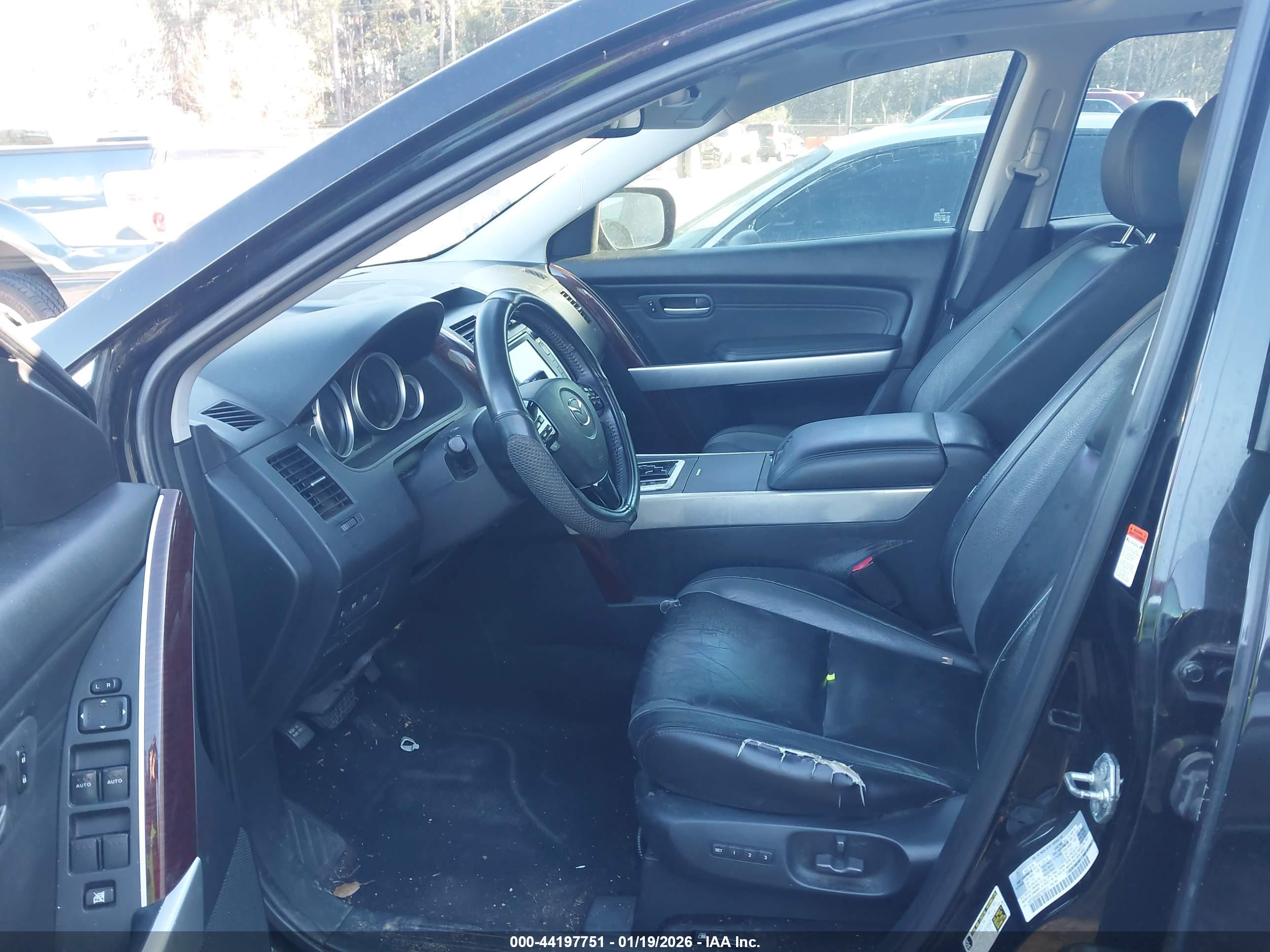 MAZDA CX-9 image 5