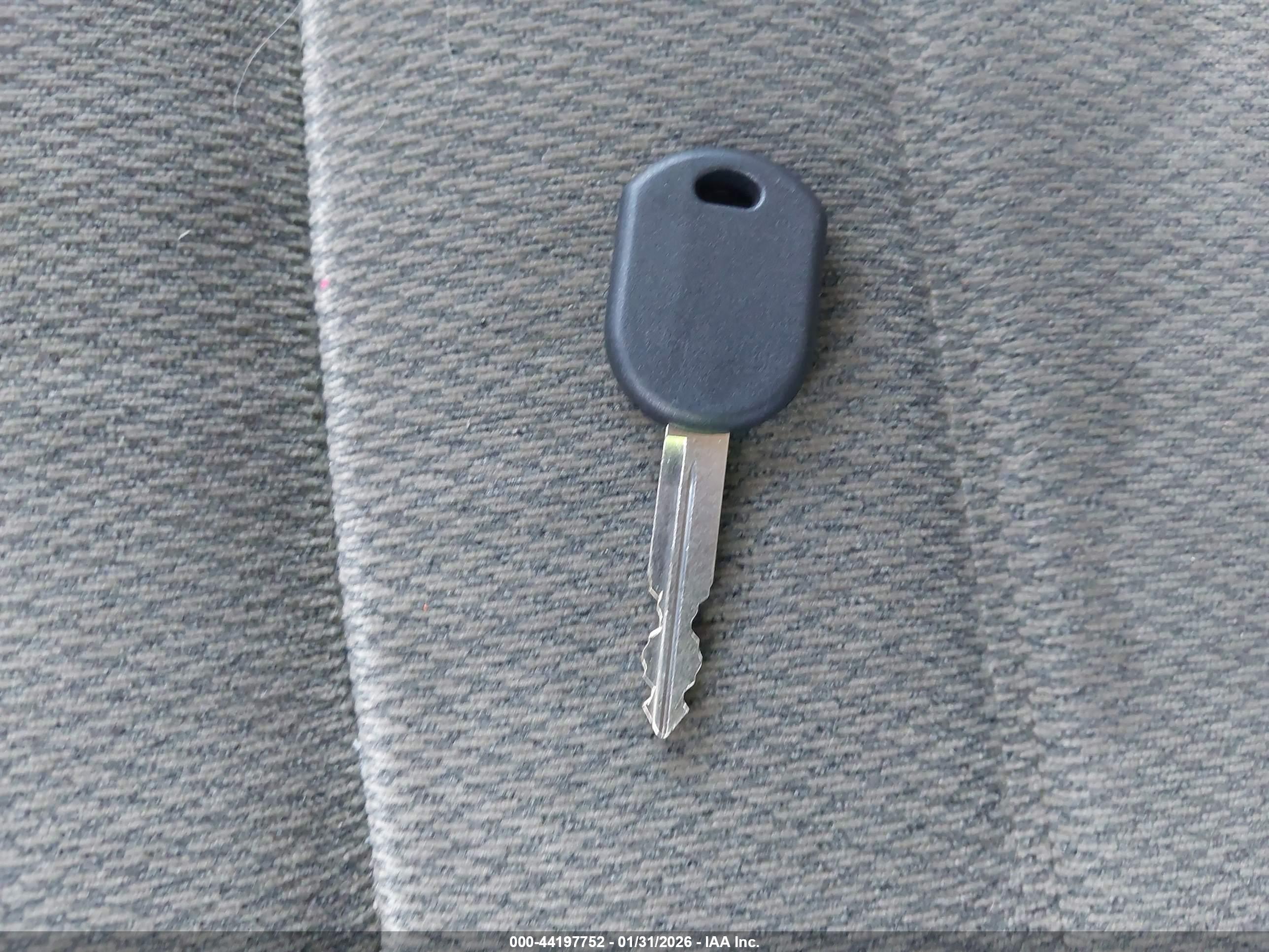 FORD EXPLORER image 11