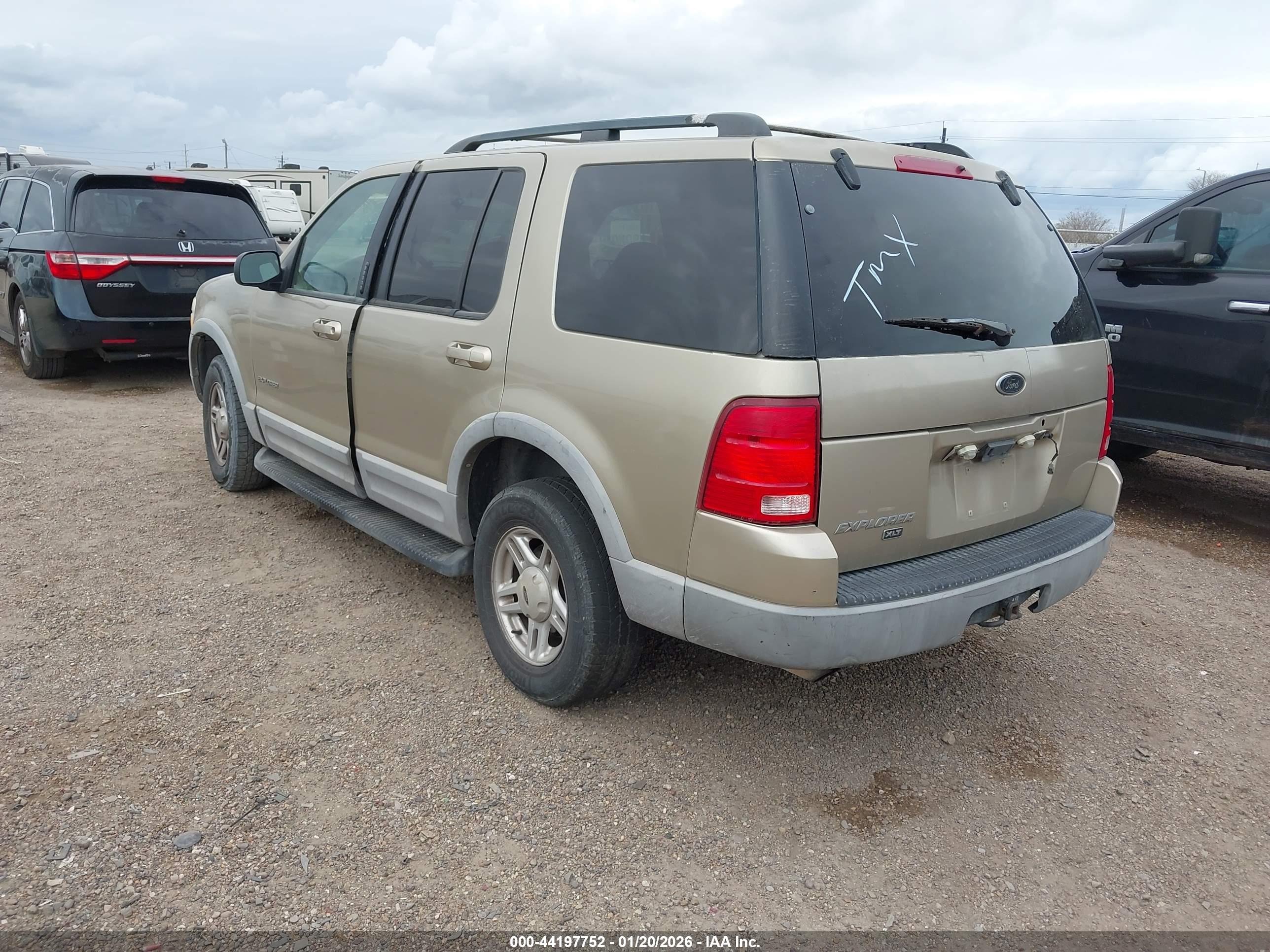 FORD EXPLORER image 3