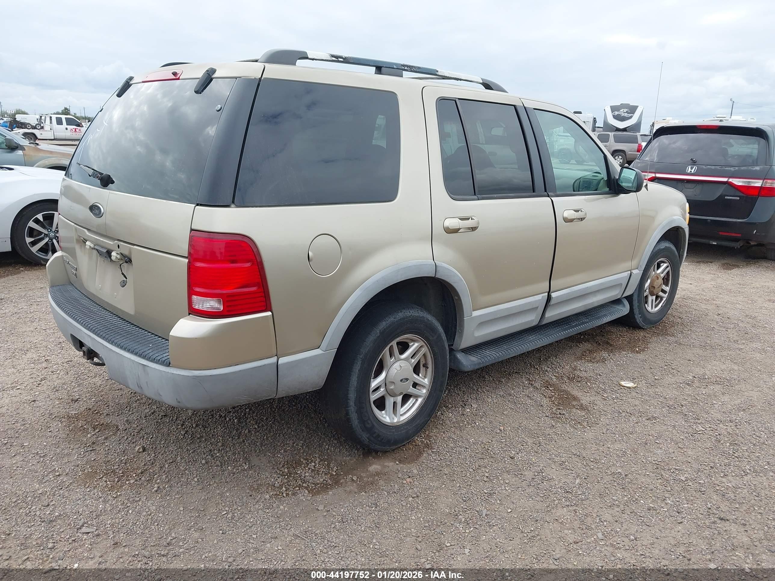 FORD EXPLORER image 4