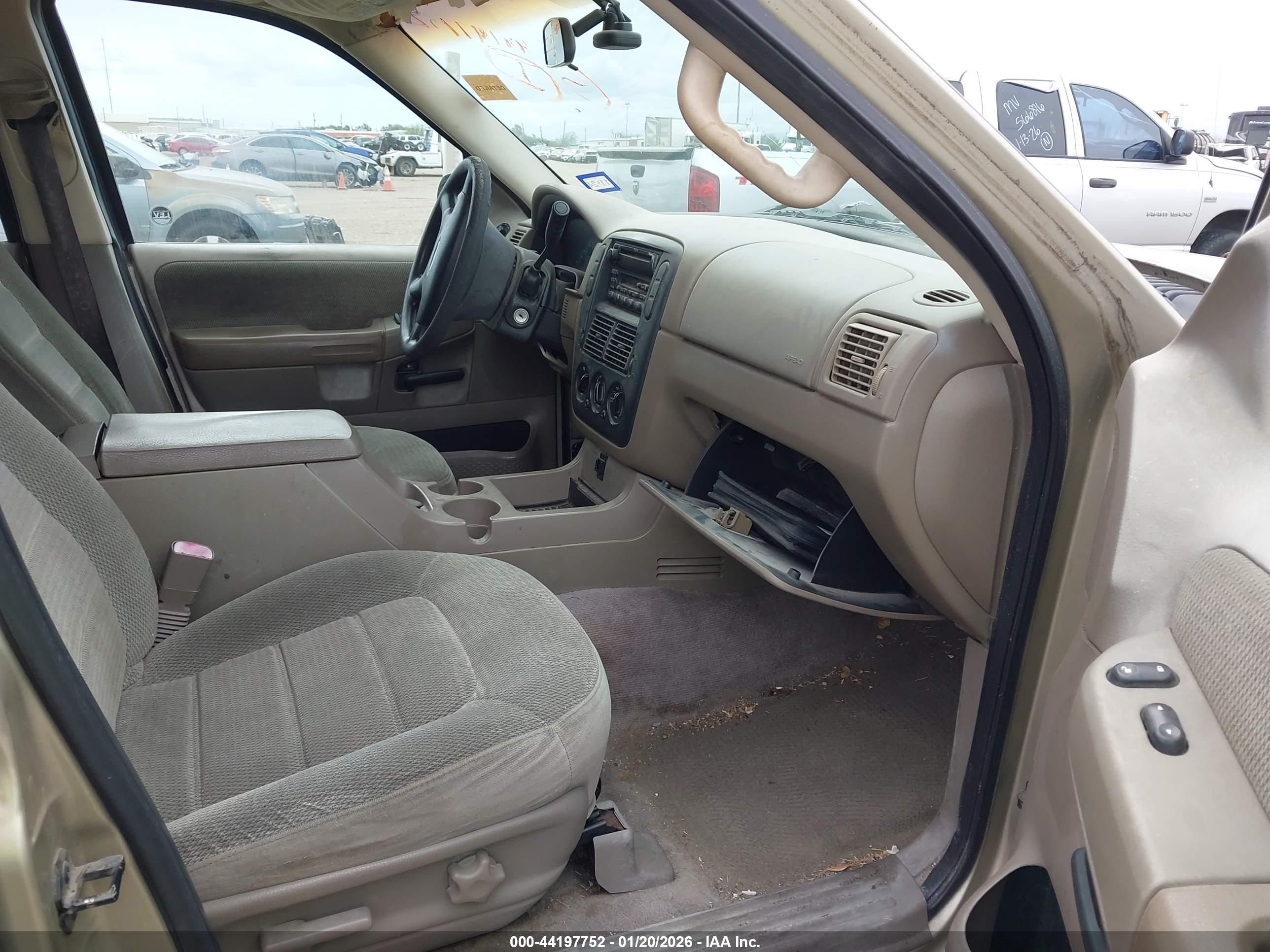 FORD EXPLORER image 5