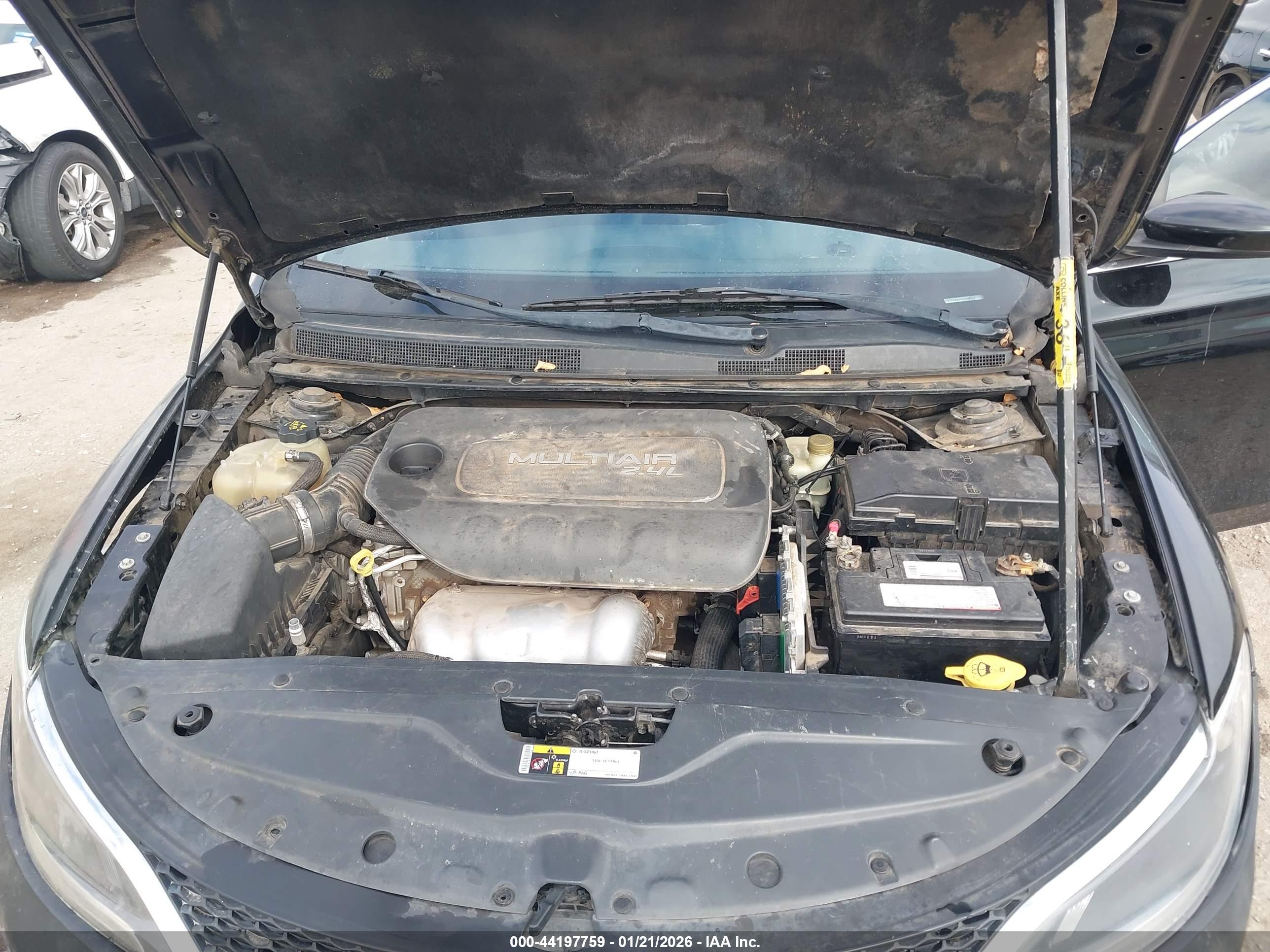 CHRYSLER 200 image 10