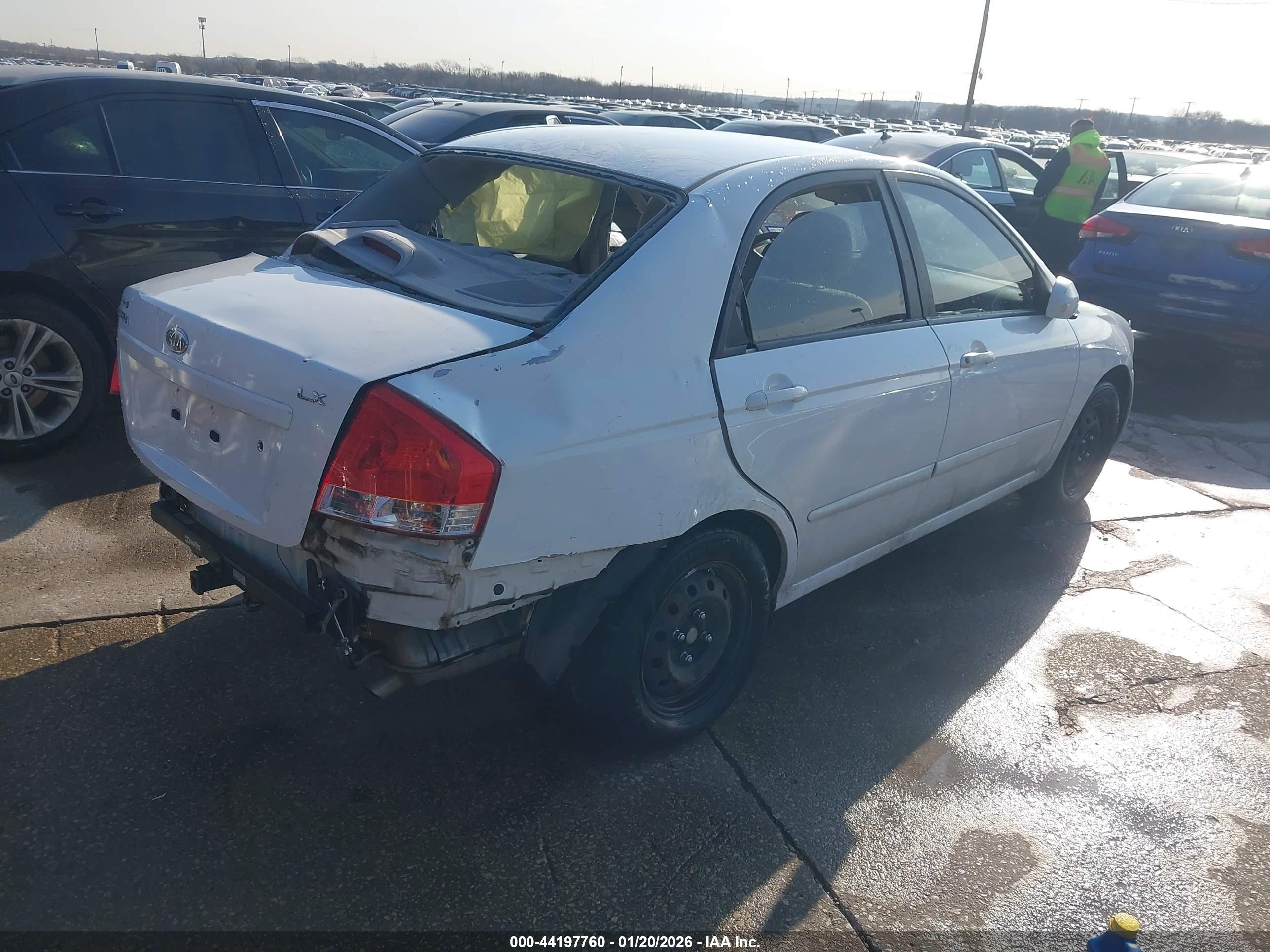KIA SPECTRA image 4