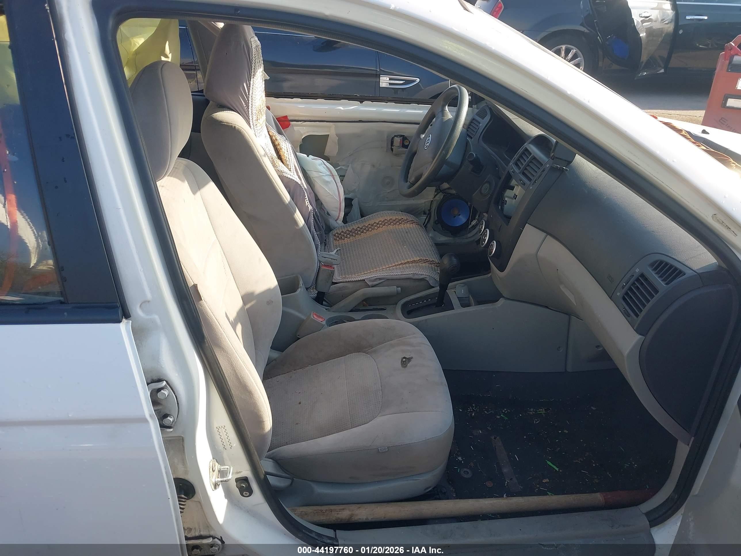 KIA SPECTRA image 5