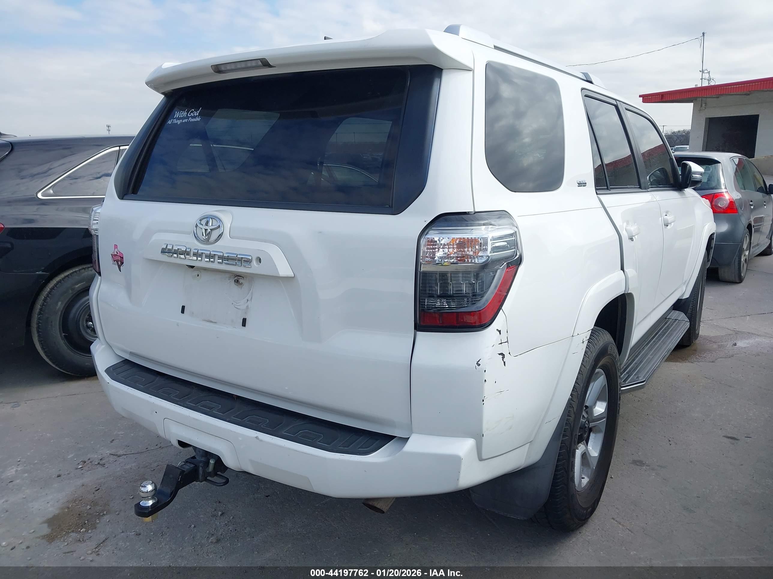 TOYOTA 4RUNNER image 4