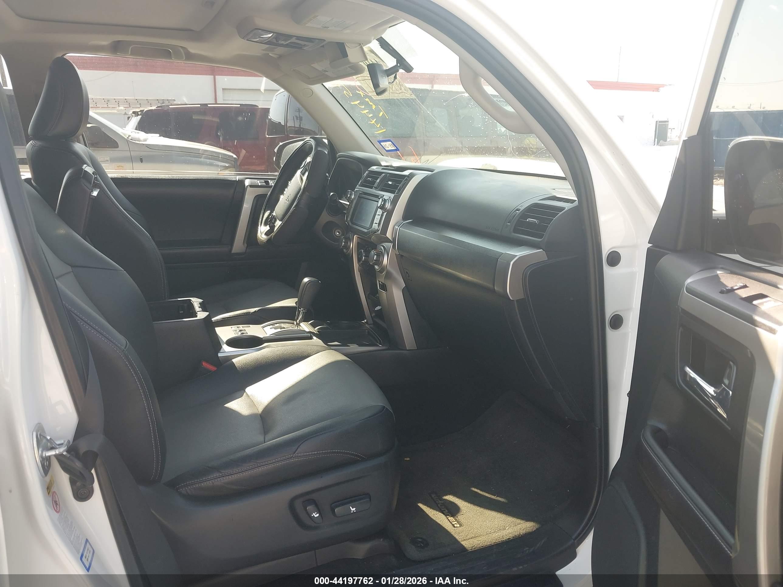 TOYOTA 4RUNNER image 5