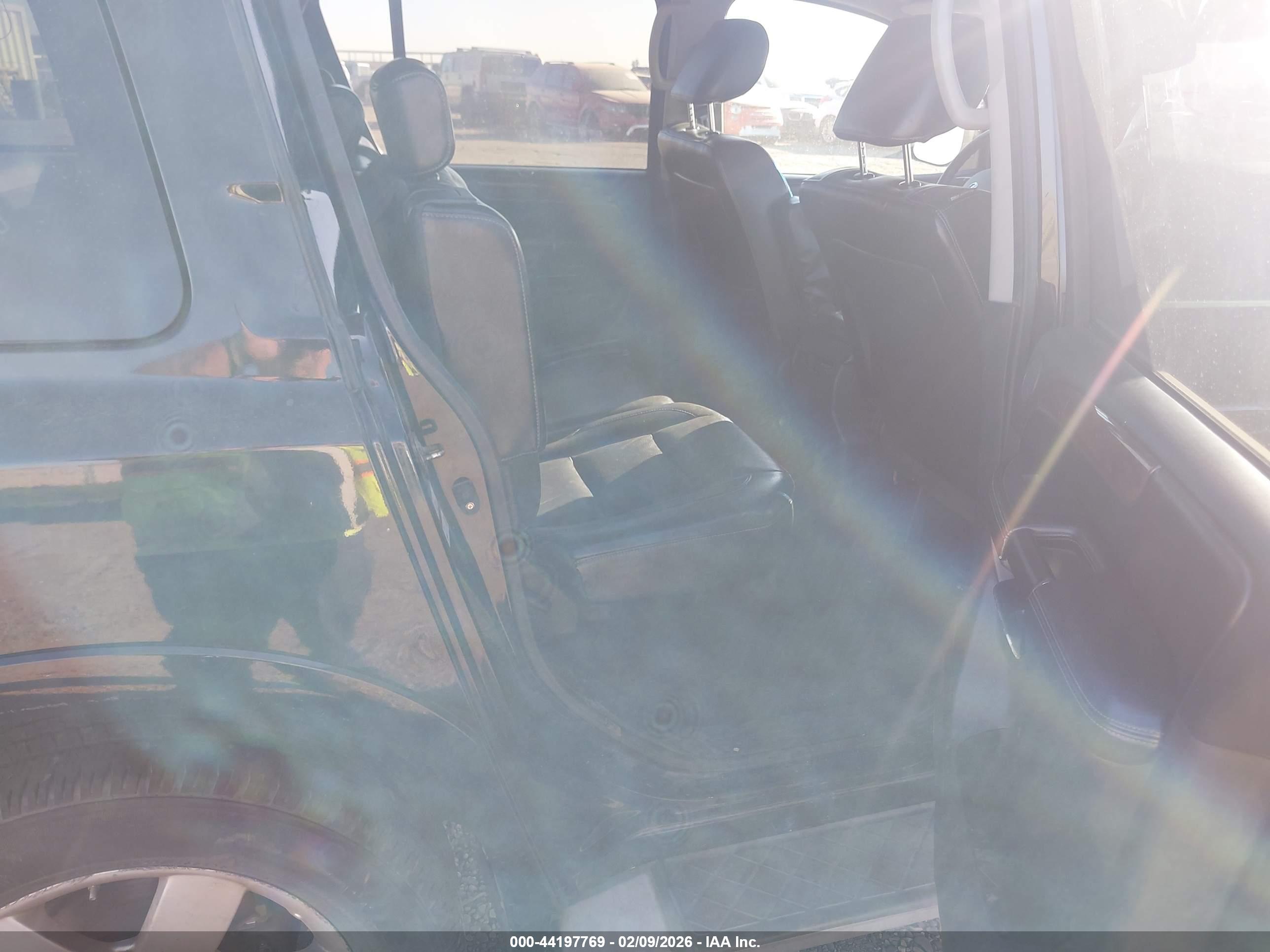 NISSAN ARMADA image 8
