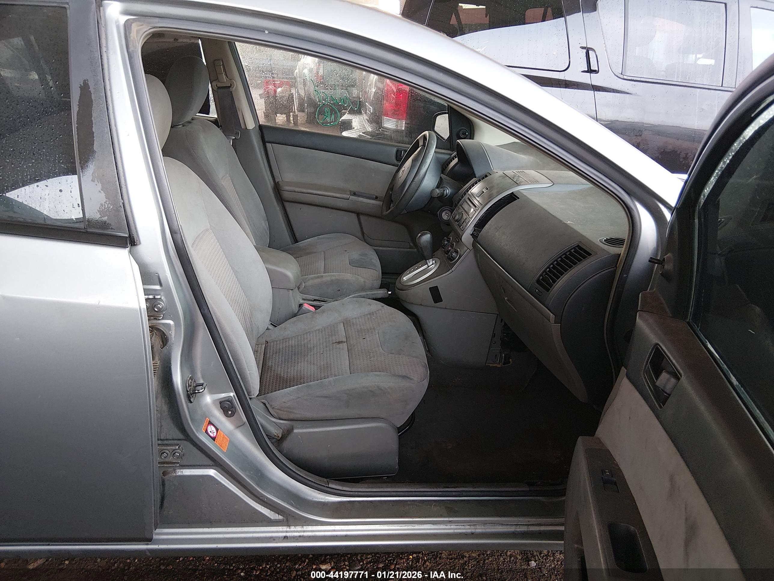 NISSAN SENTRA image 5