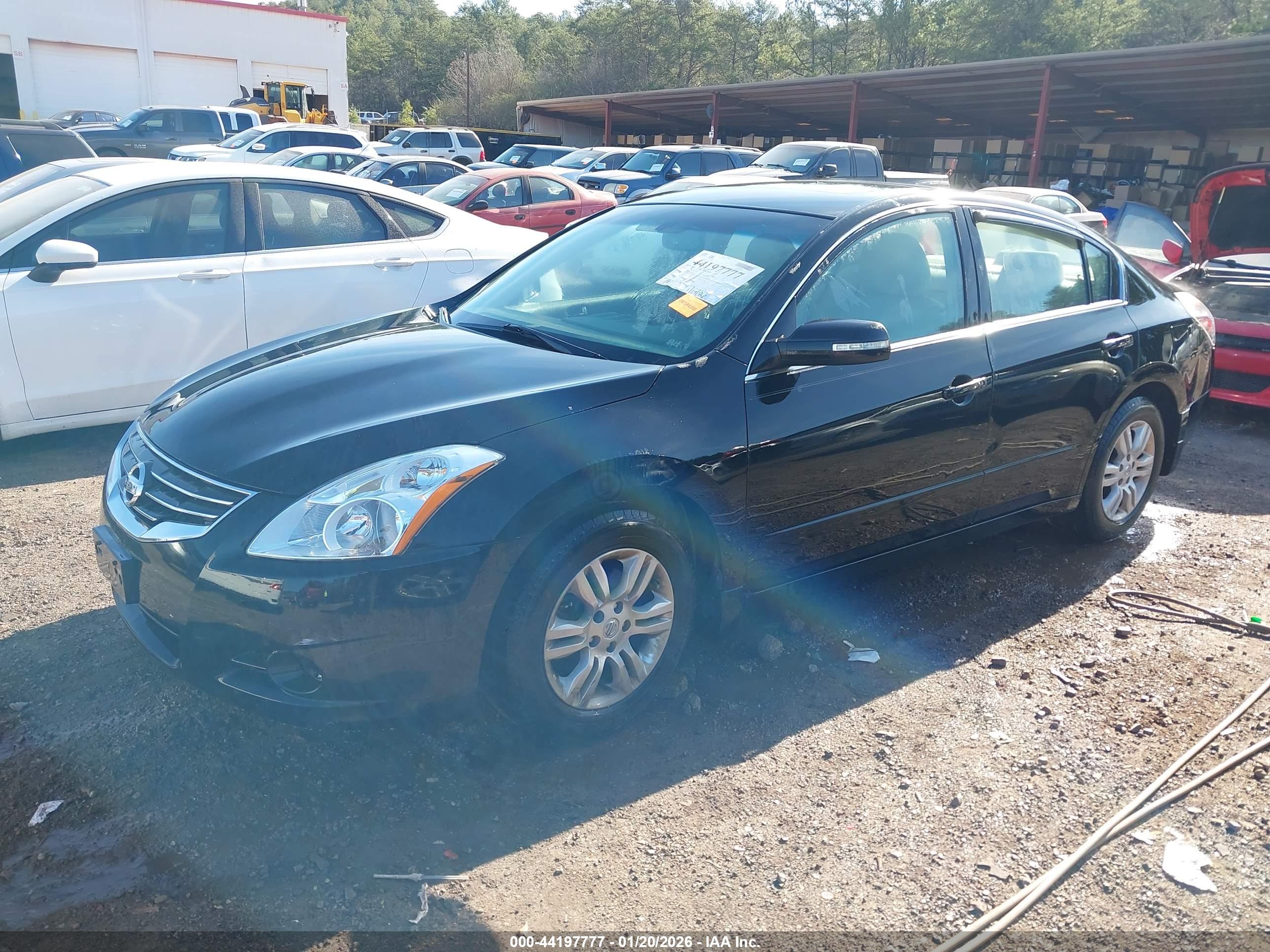 NISSAN ALTIMA image 2