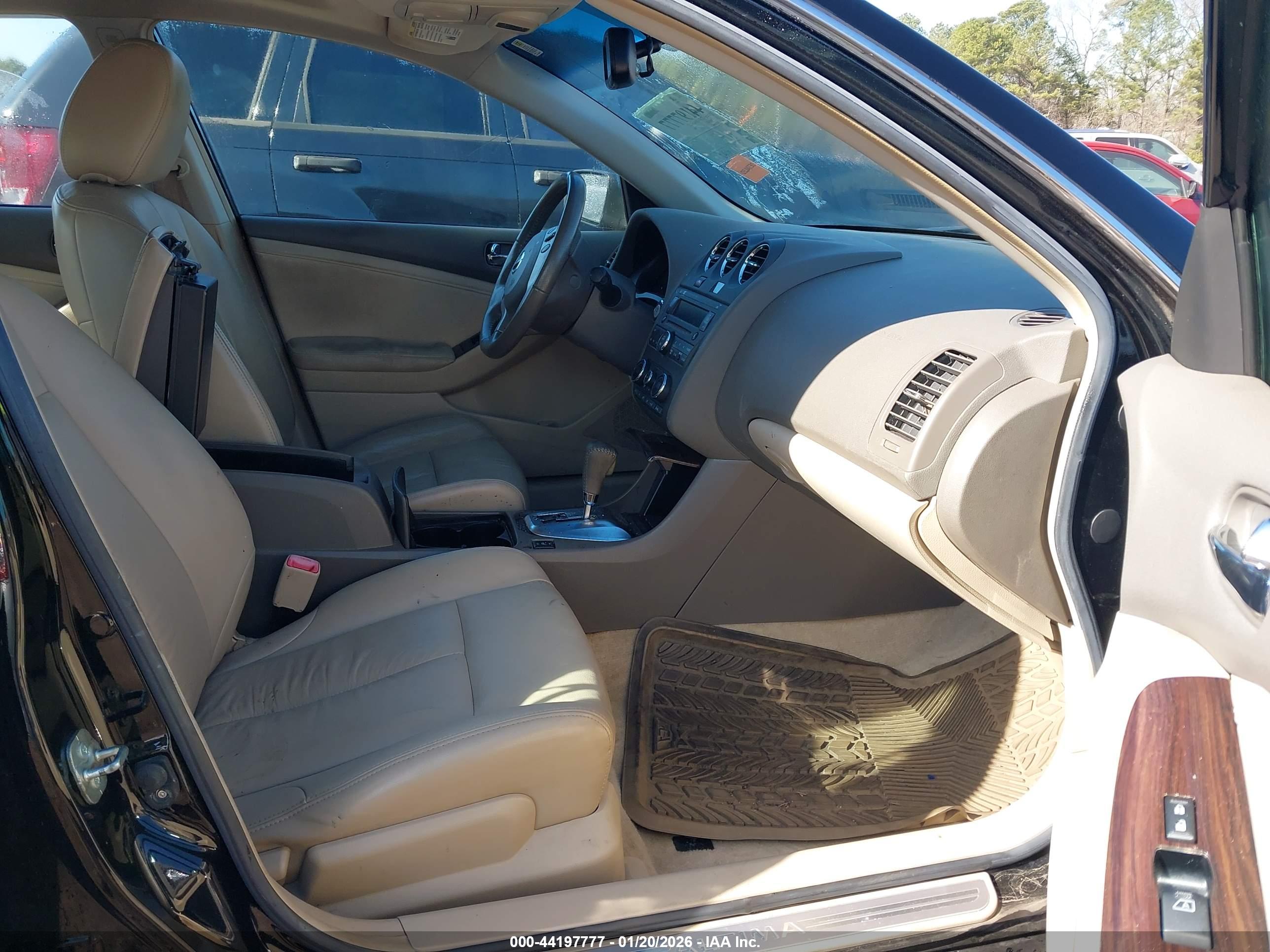 NISSAN ALTIMA image 5