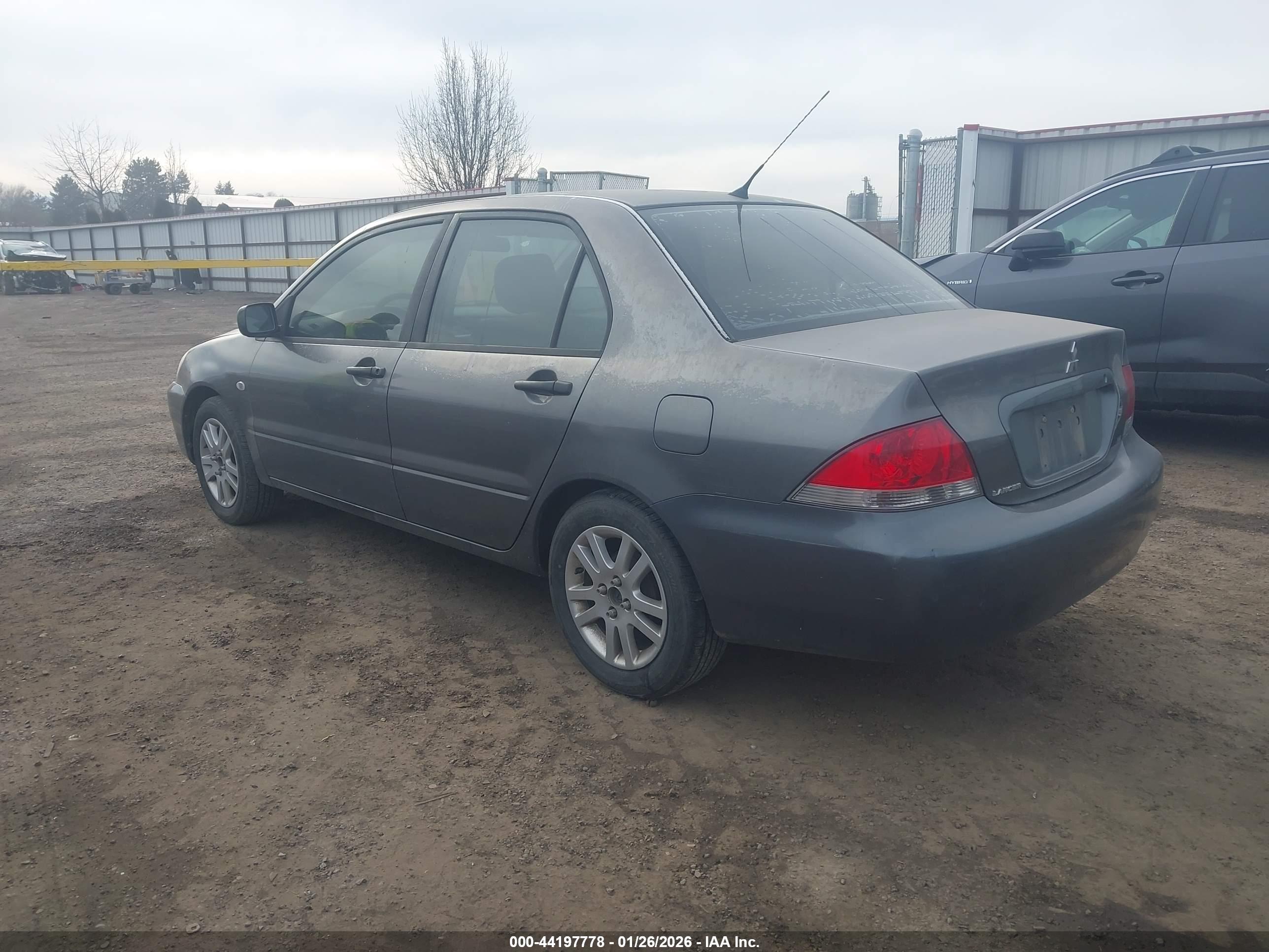 MITSUBISHI LANCER image 3