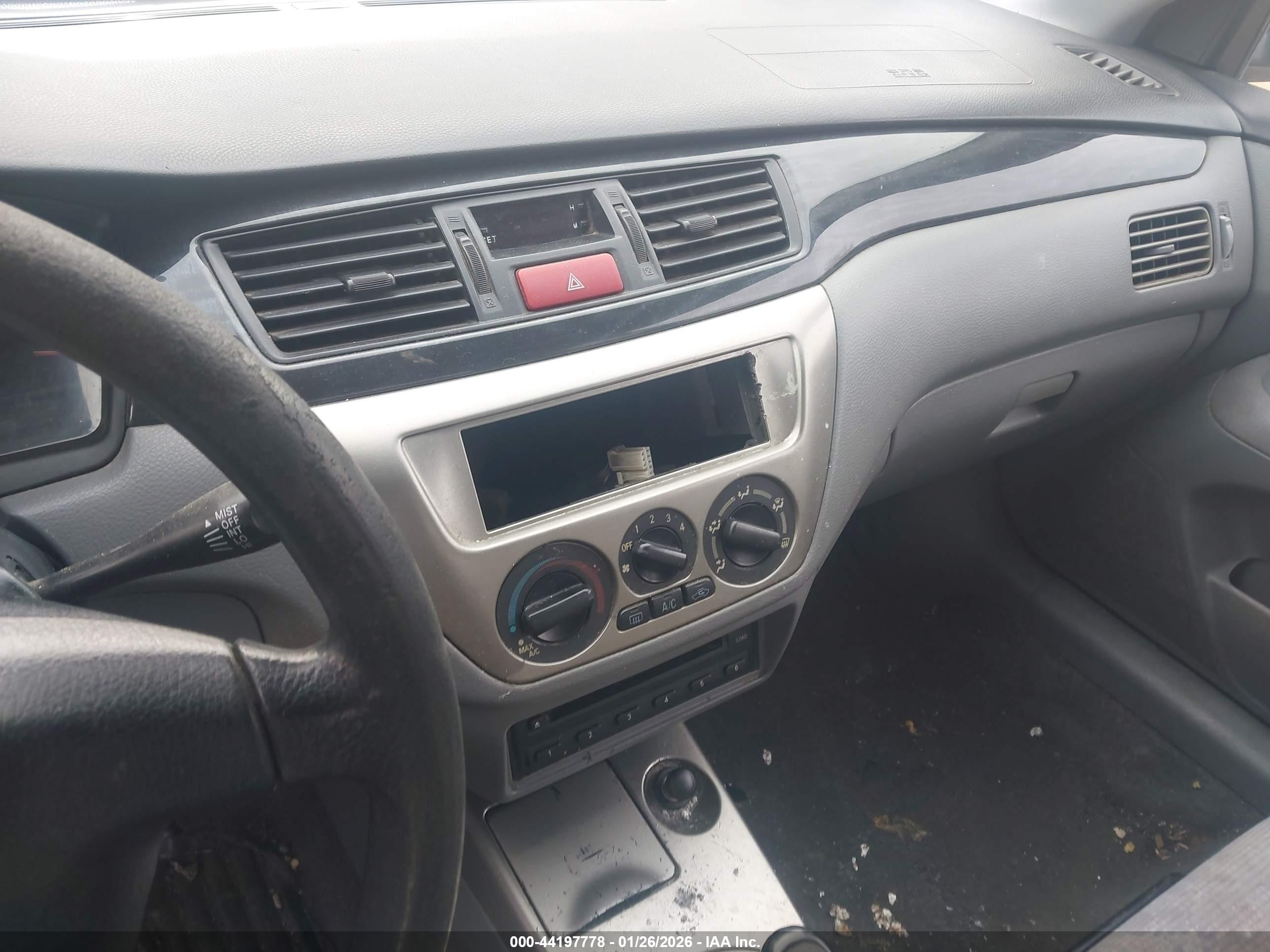 MITSUBISHI LANCER image 6