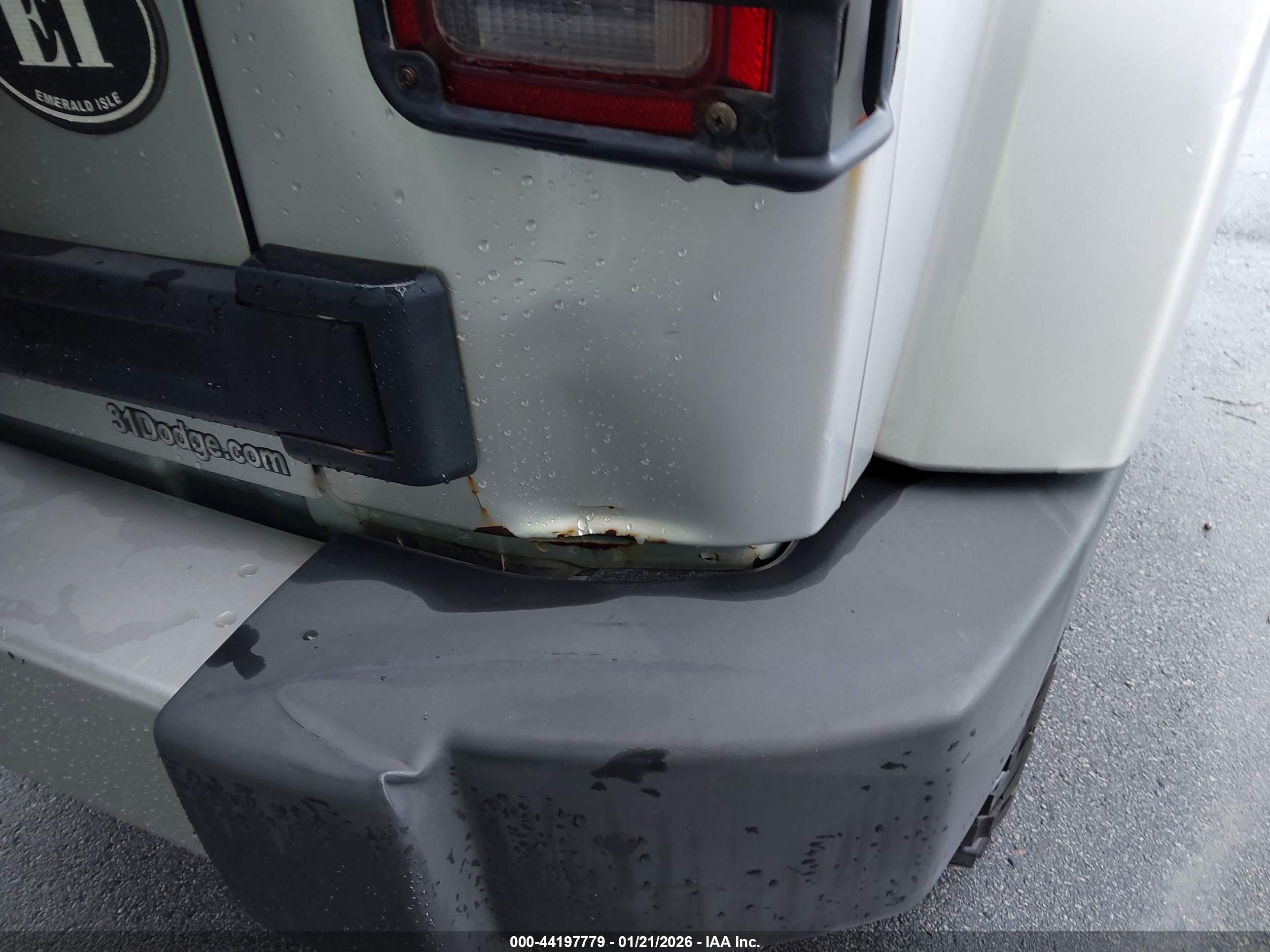 JEEP WRANGLER image 6