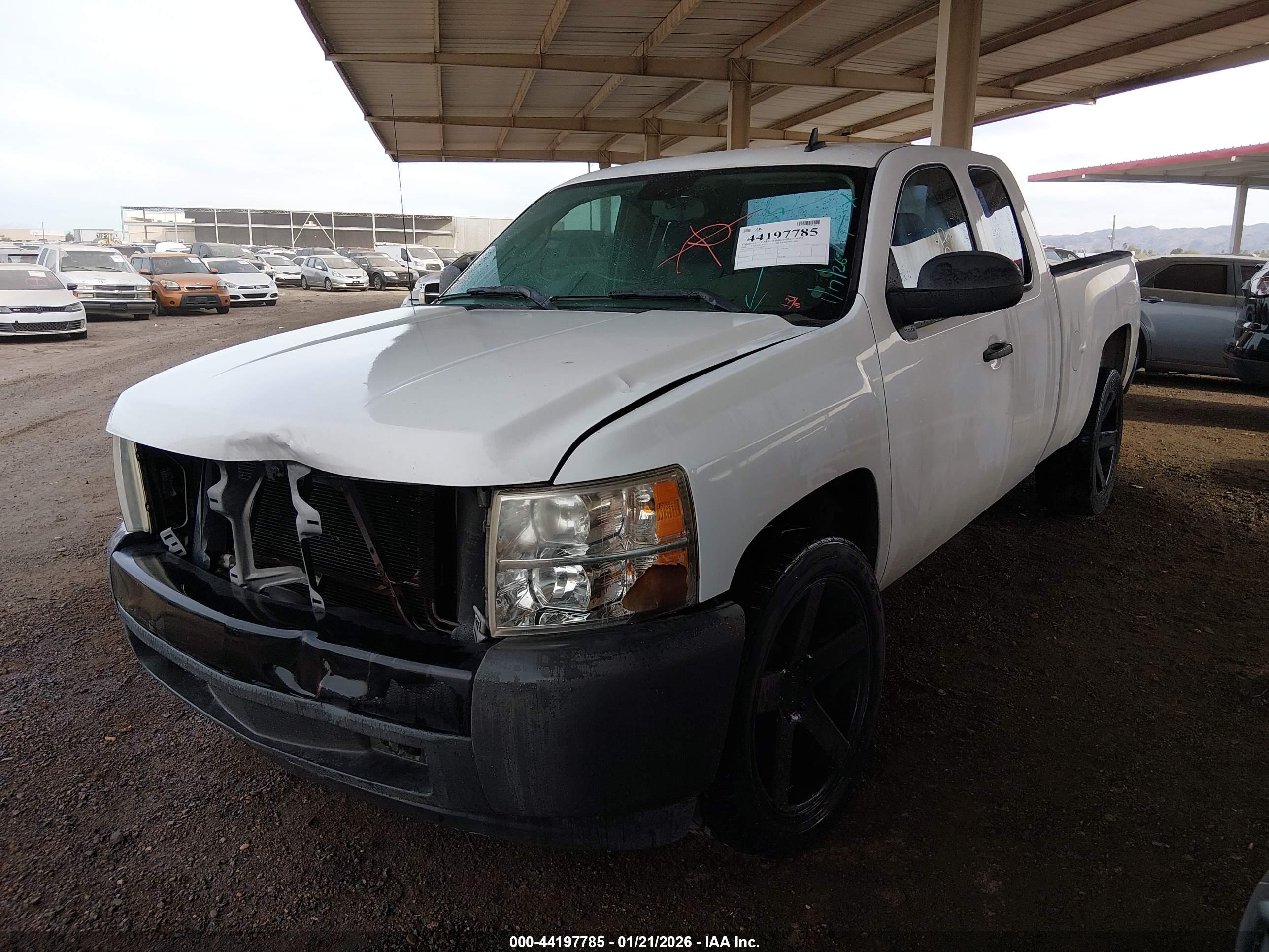 CHEVROLET SILVERADO image 2