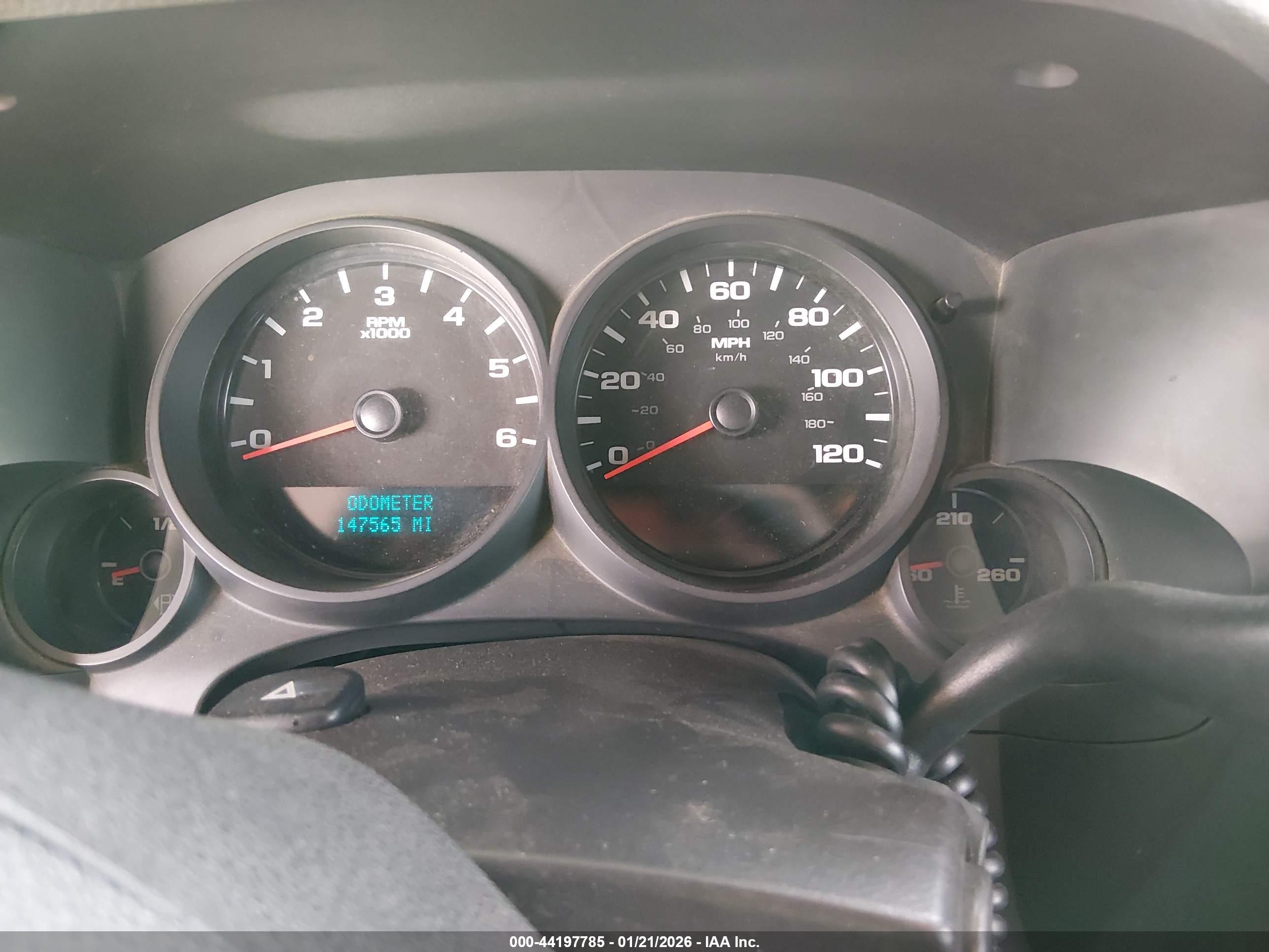 CHEVROLET SILVERADO image 7