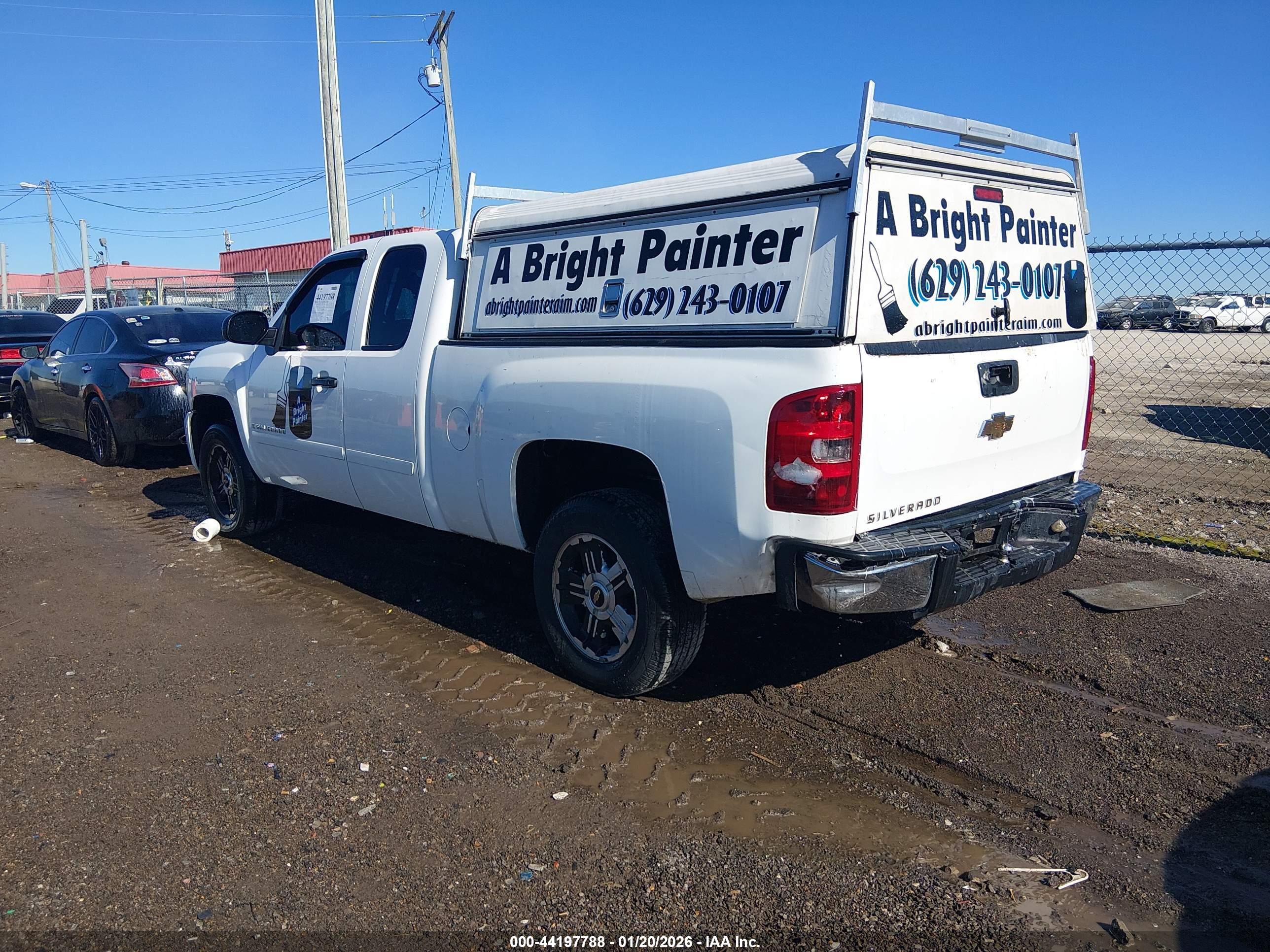 CHEVROLET SILVERADO image 3