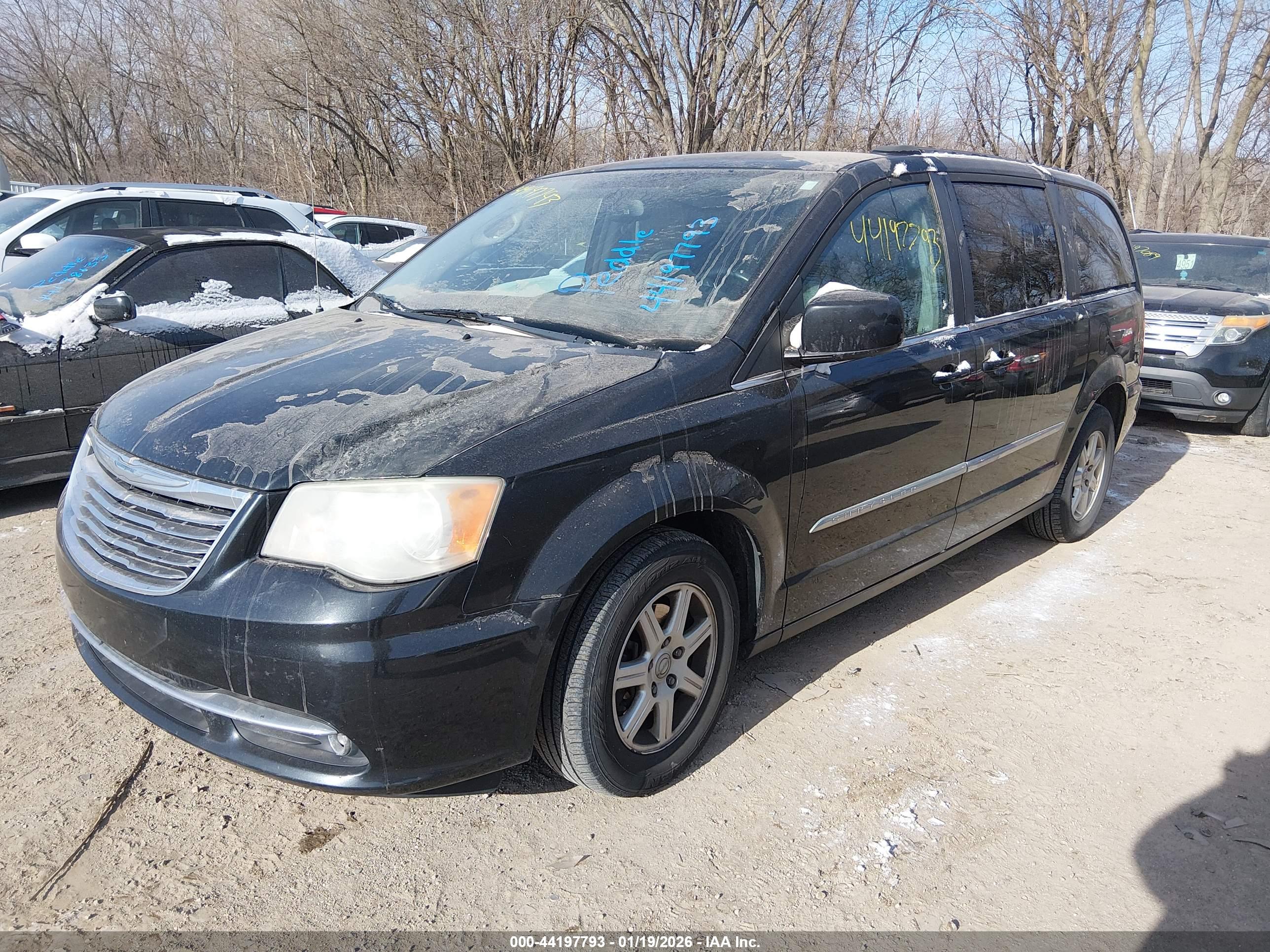 CHRYSLER TOWN image 2