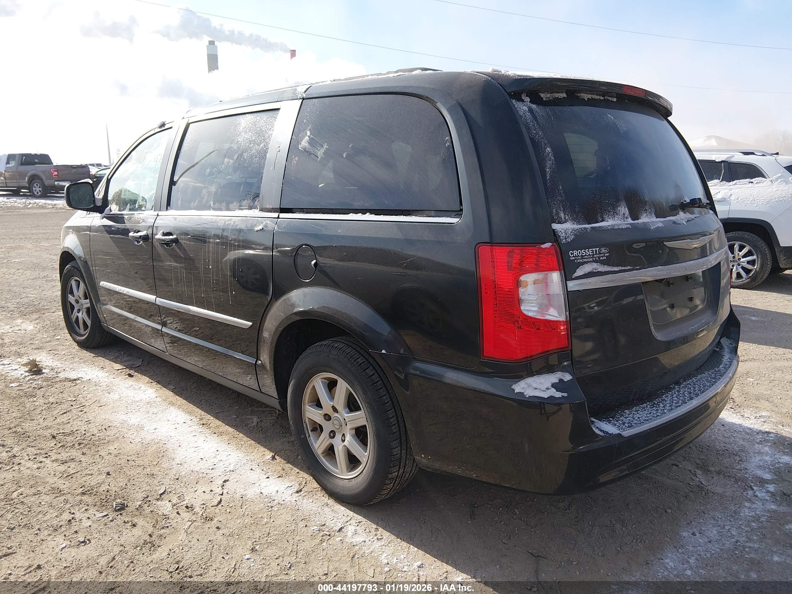 CHRYSLER TOWN image 3