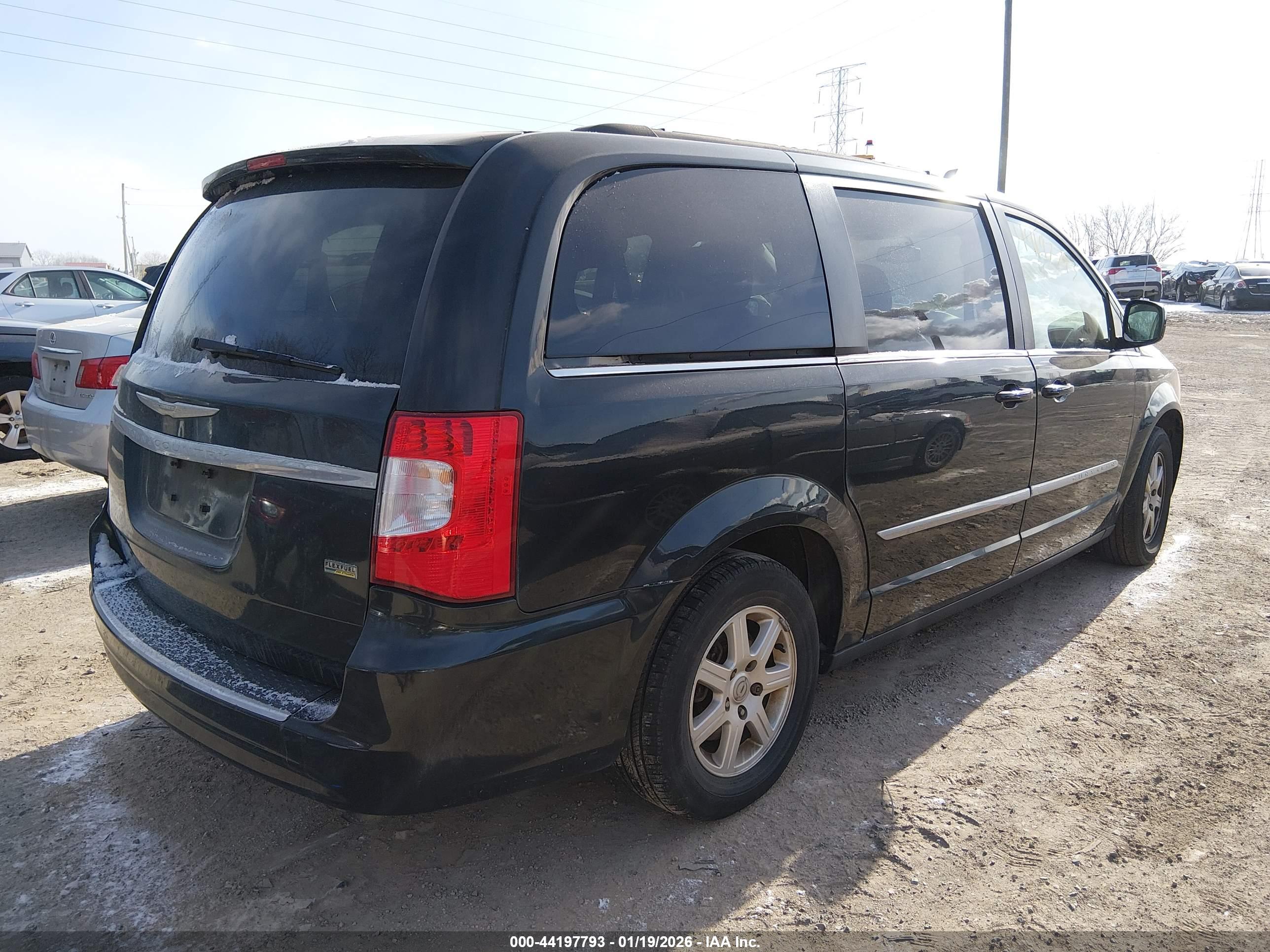 CHRYSLER TOWN image 4