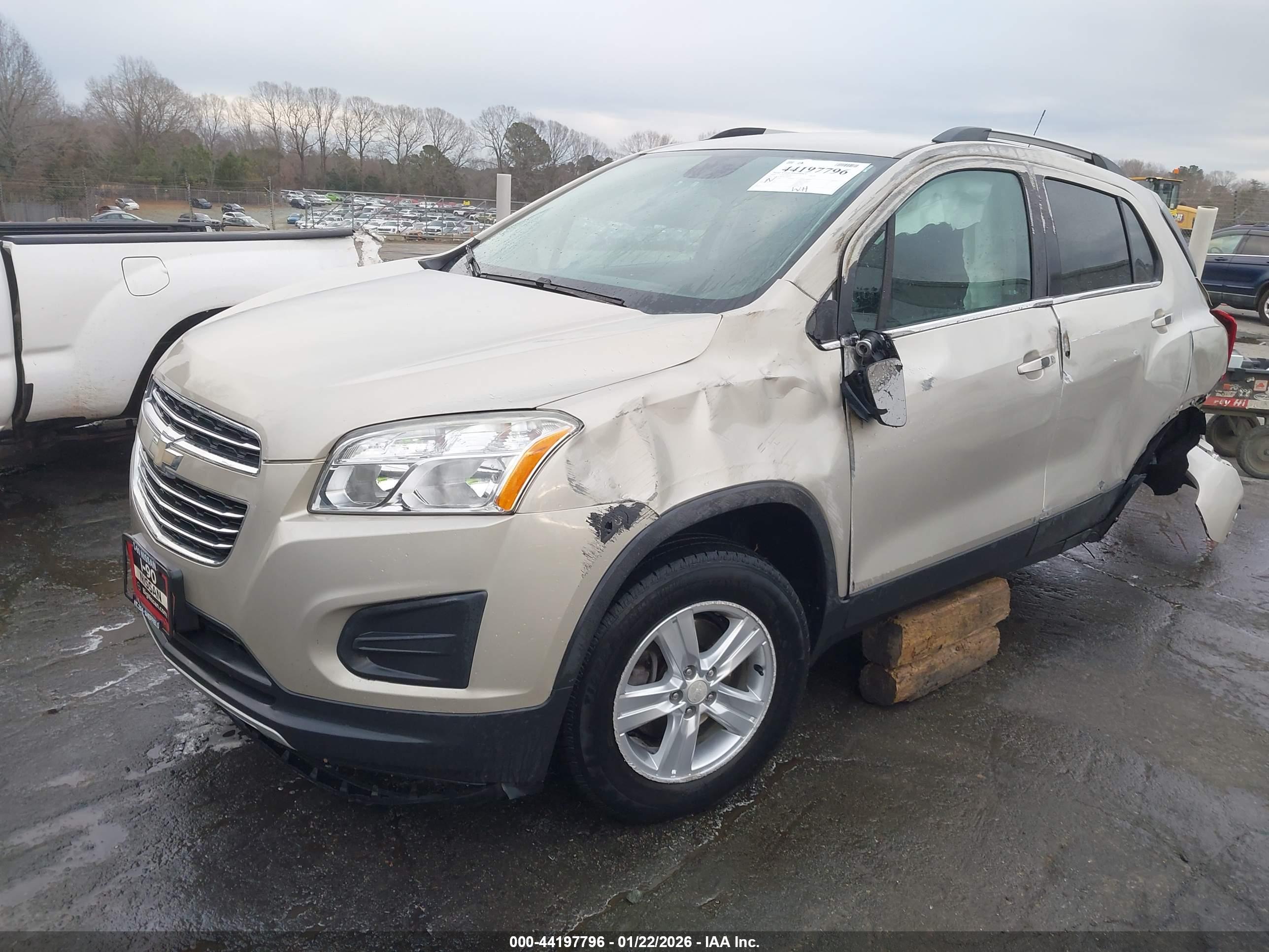 CHEVROLET TRAX image 2