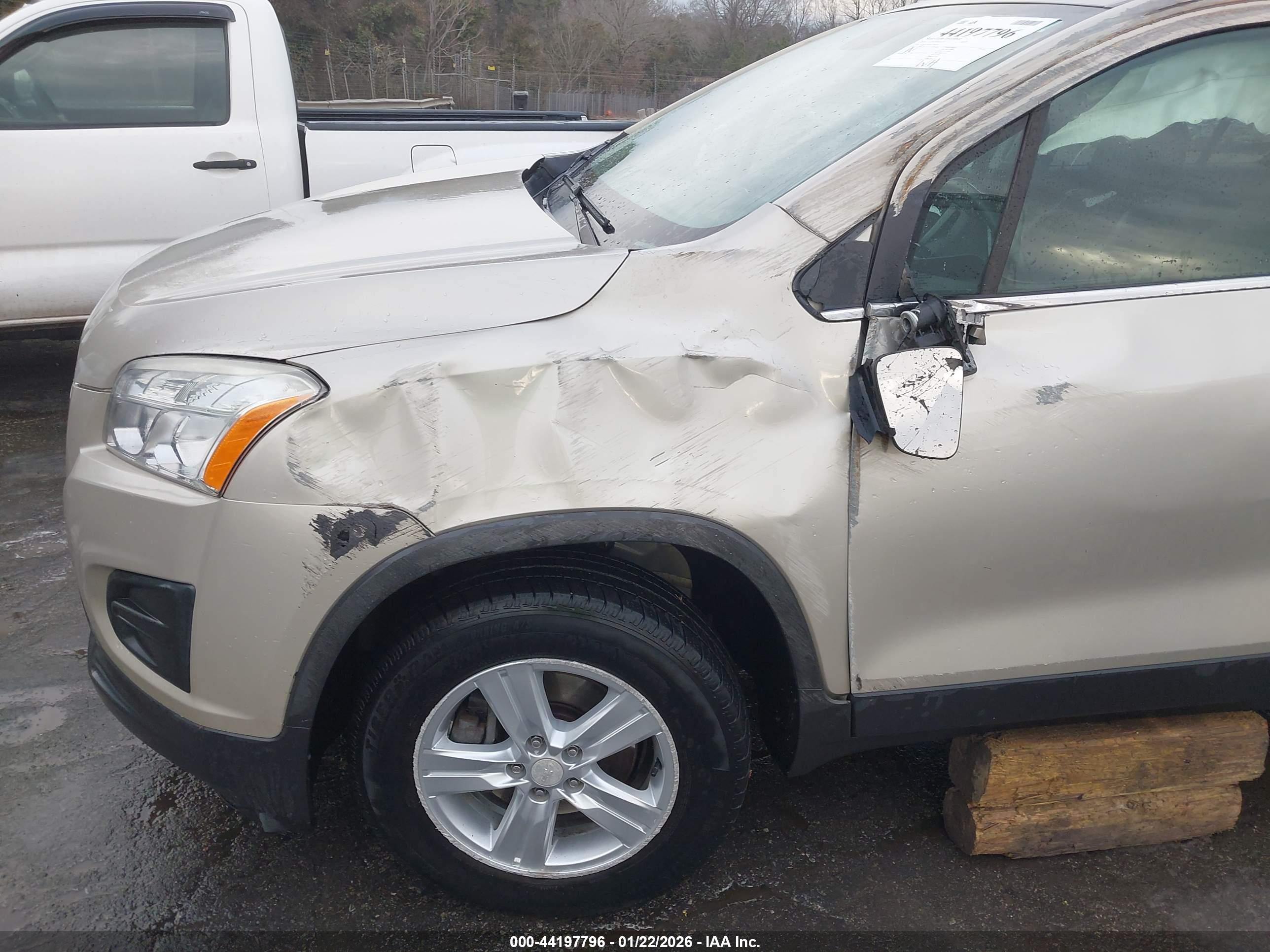 CHEVROLET TRAX image 6