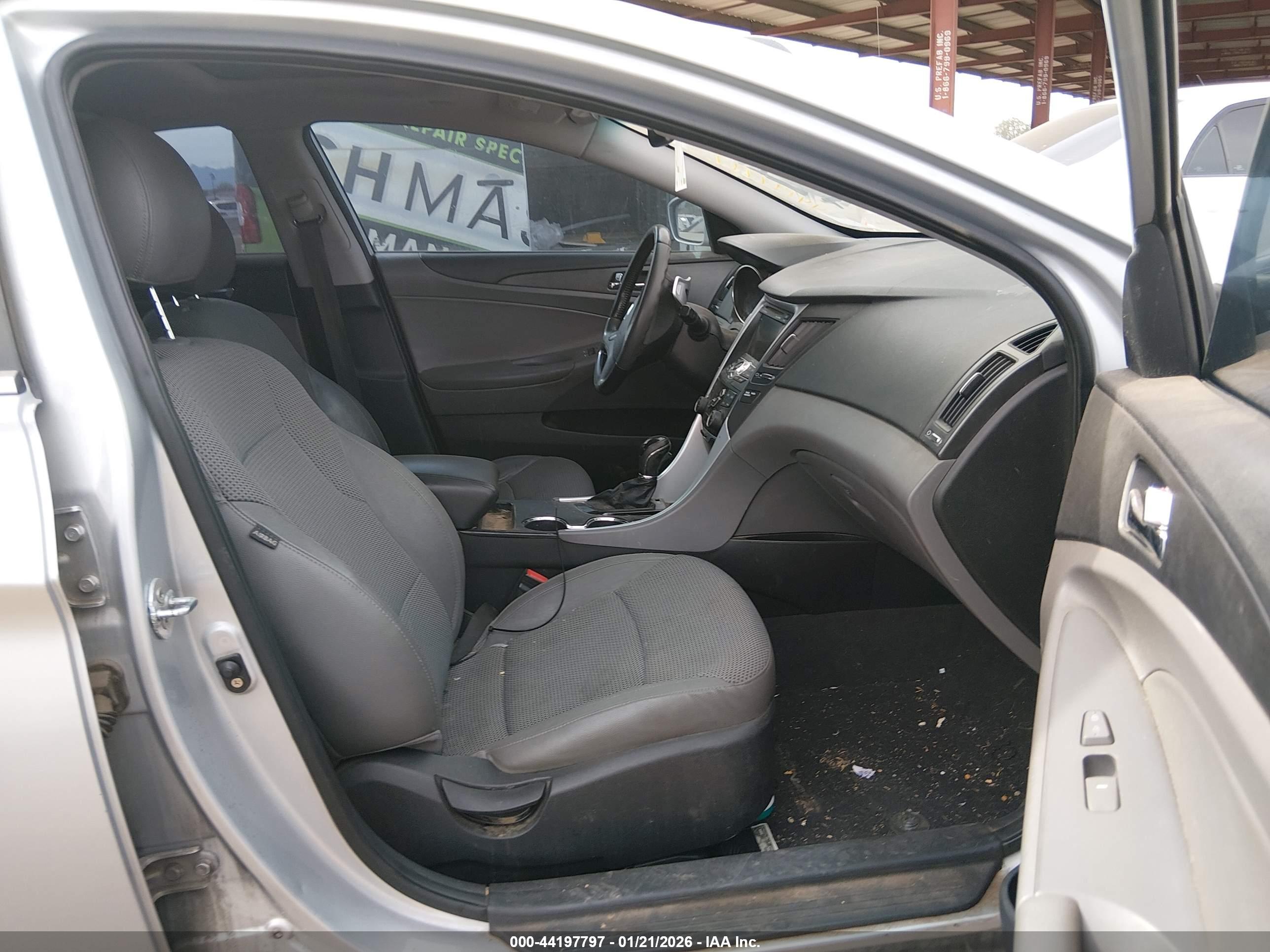 HYUNDAI SONATA image 5