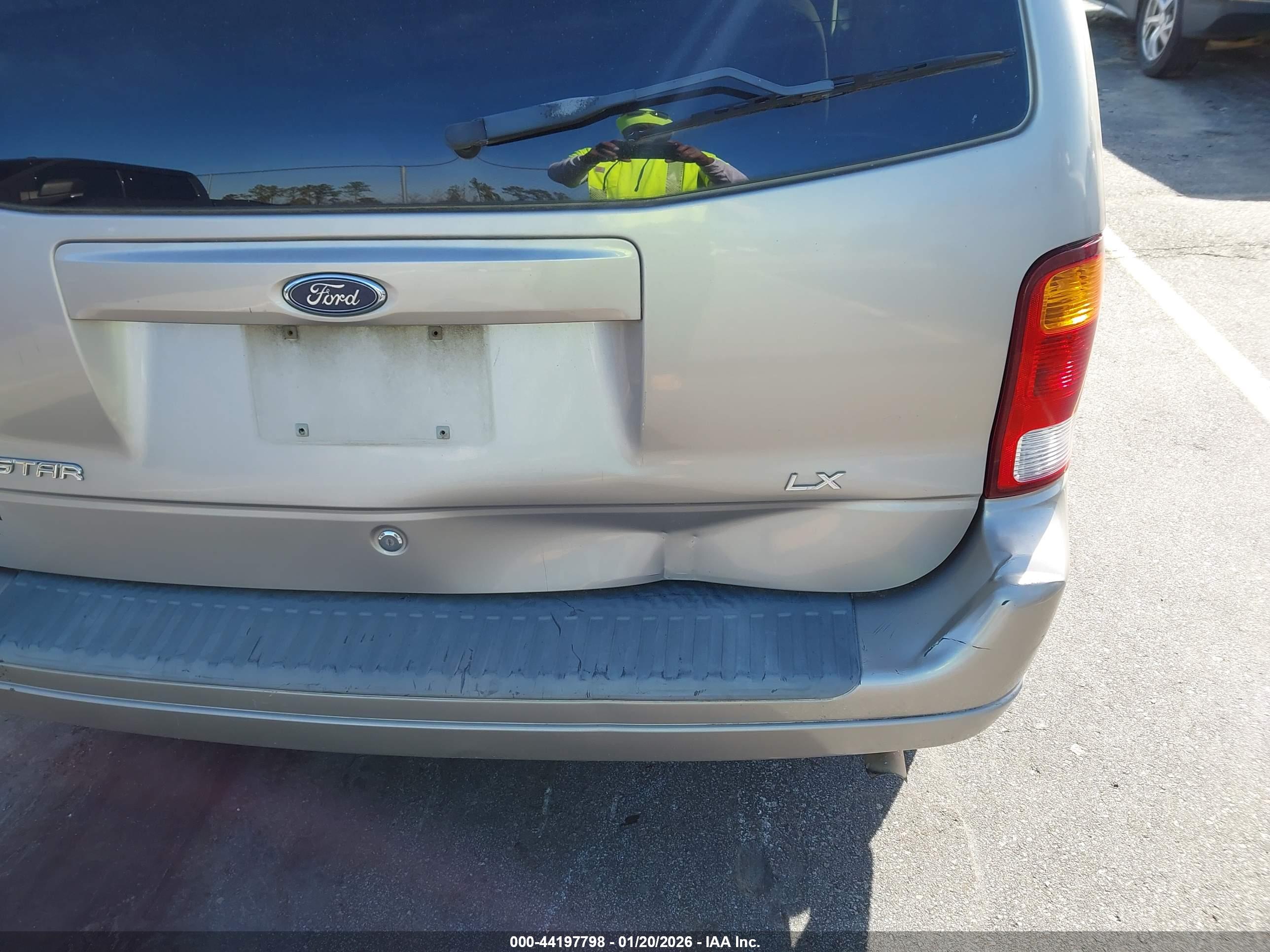 FORD WINDSTAR image 6