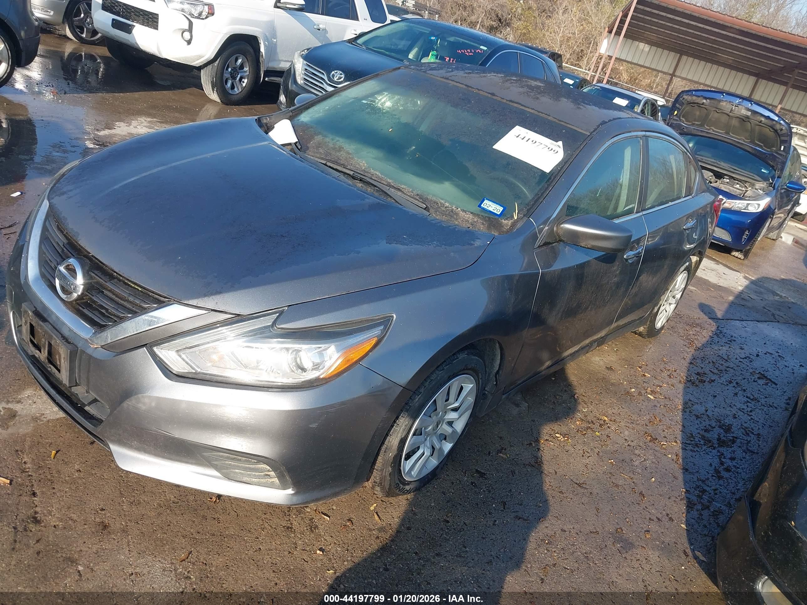 NISSAN ALTIMA image 2