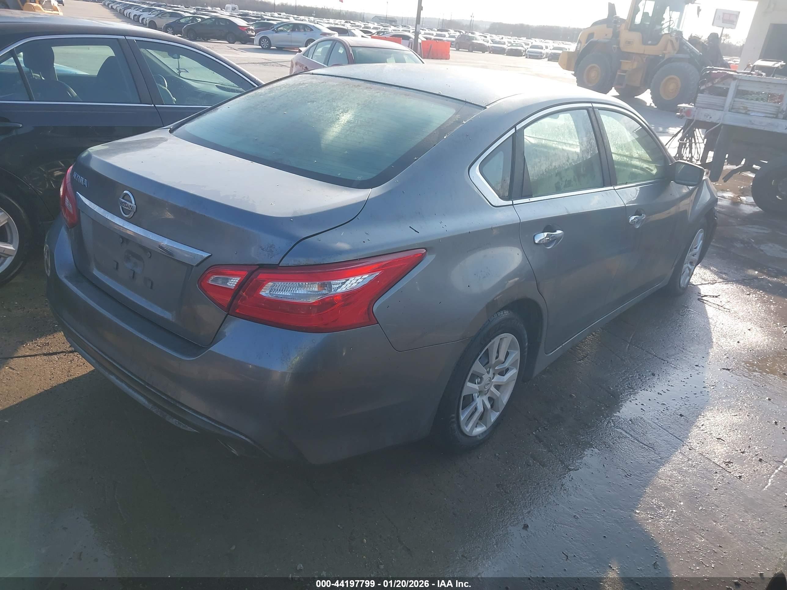 NISSAN ALTIMA image 4