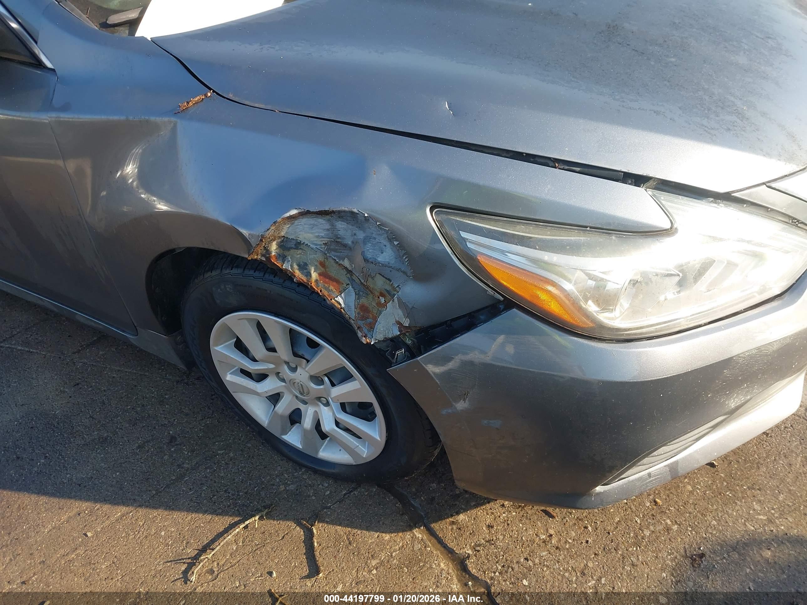 NISSAN ALTIMA image 6