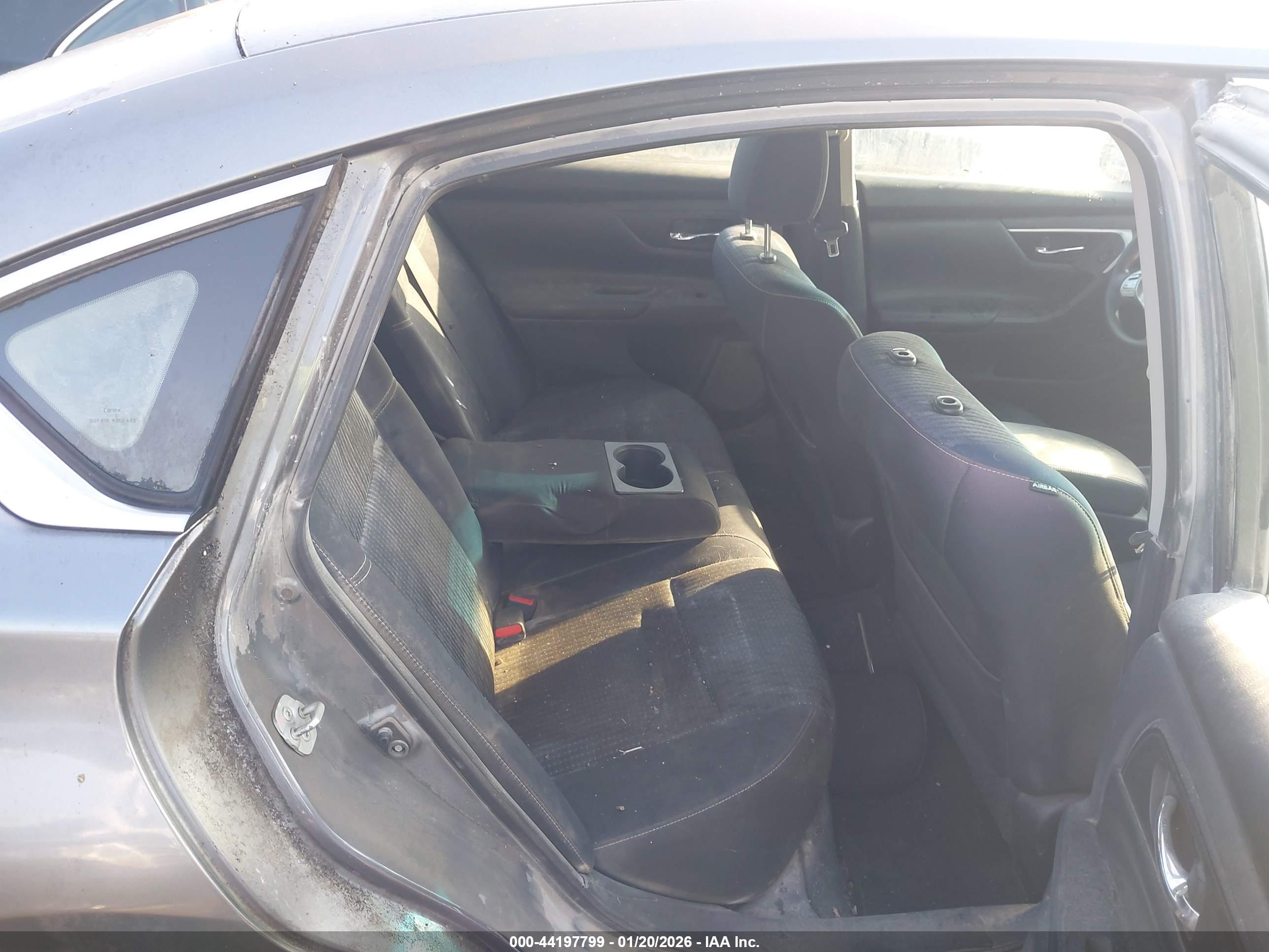 NISSAN ALTIMA image 8