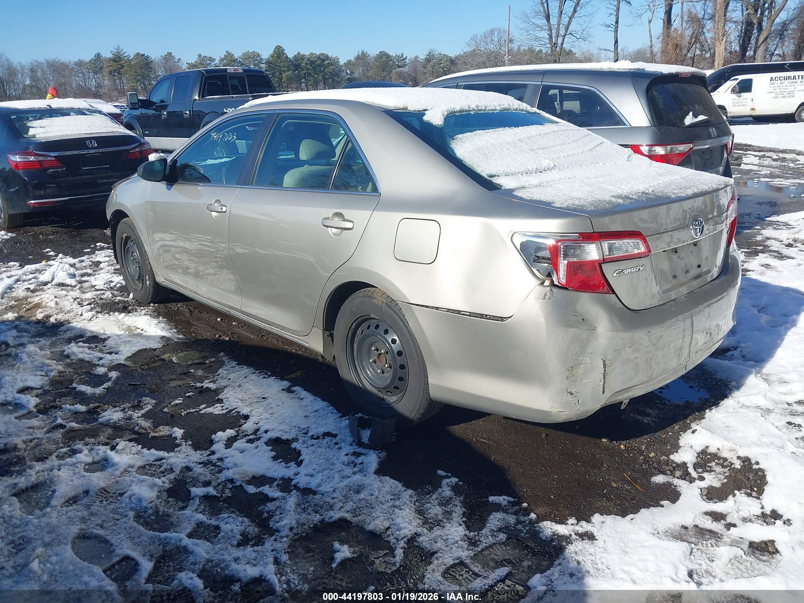 TOYOTA CAMRY image 3